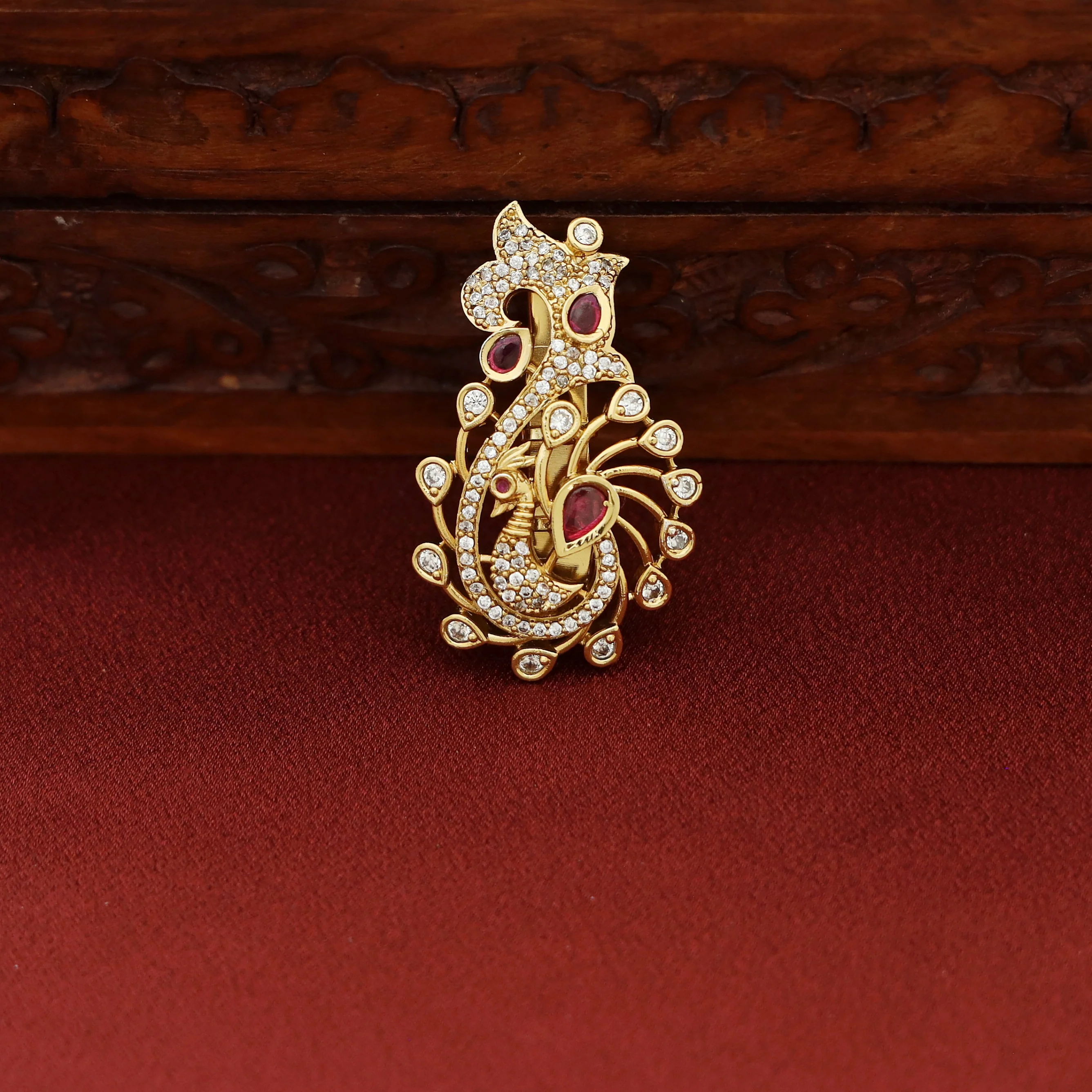 Kaivini AD Stone Mayura Saree Pin - Image 3