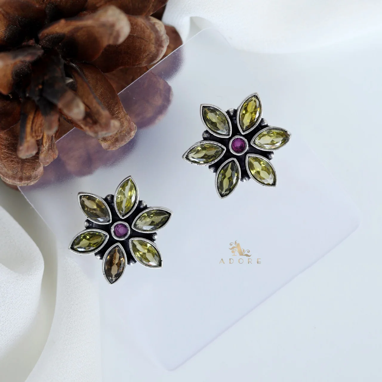 Kajri Flower Earring - Image 7