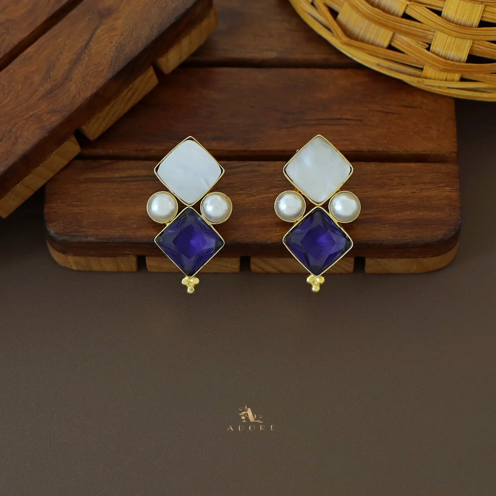 Kamalika Twin Circle Glossy With Pearl Earring - Image 6