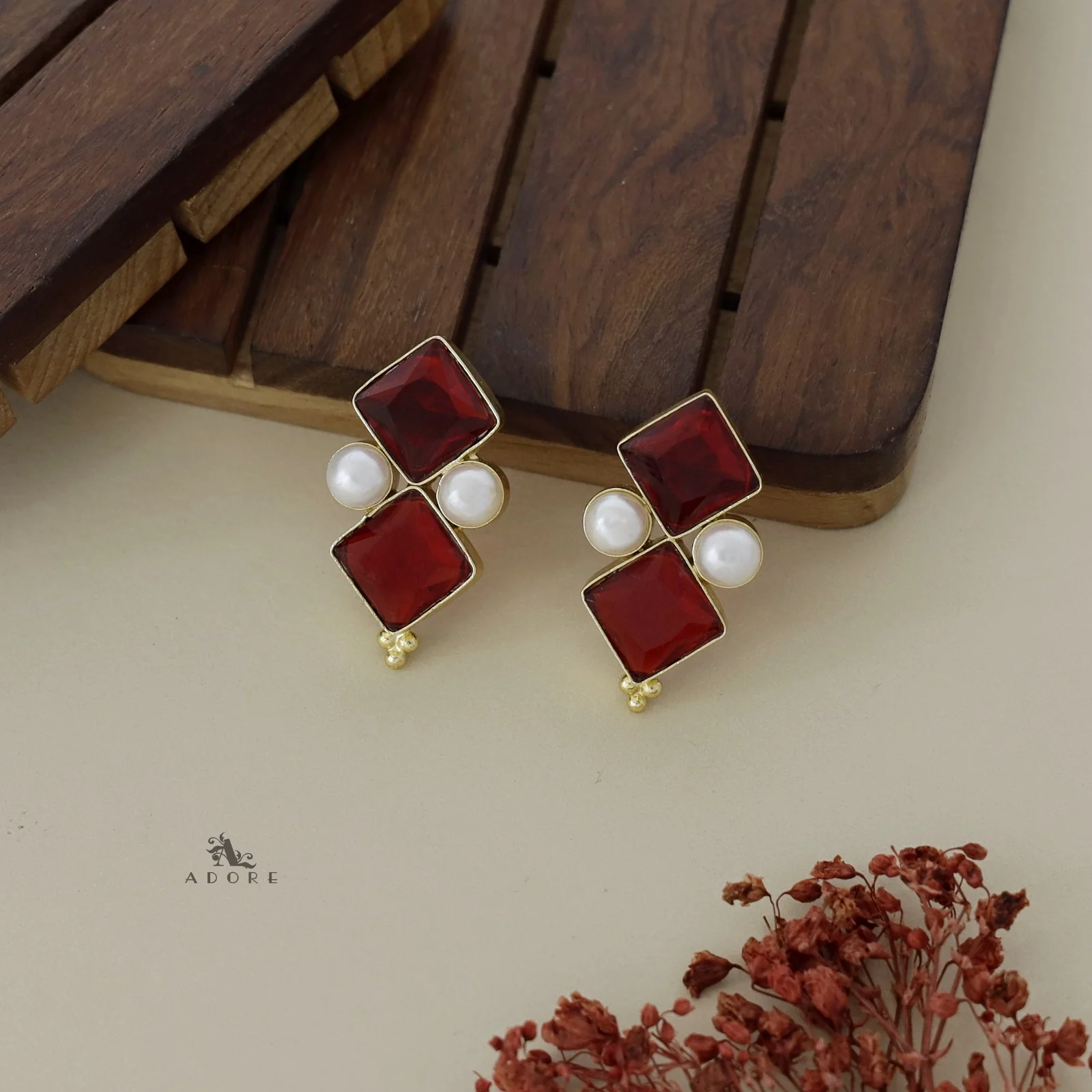 Kamalika Twin Circle Glossy With Pearl Earring - Image 8