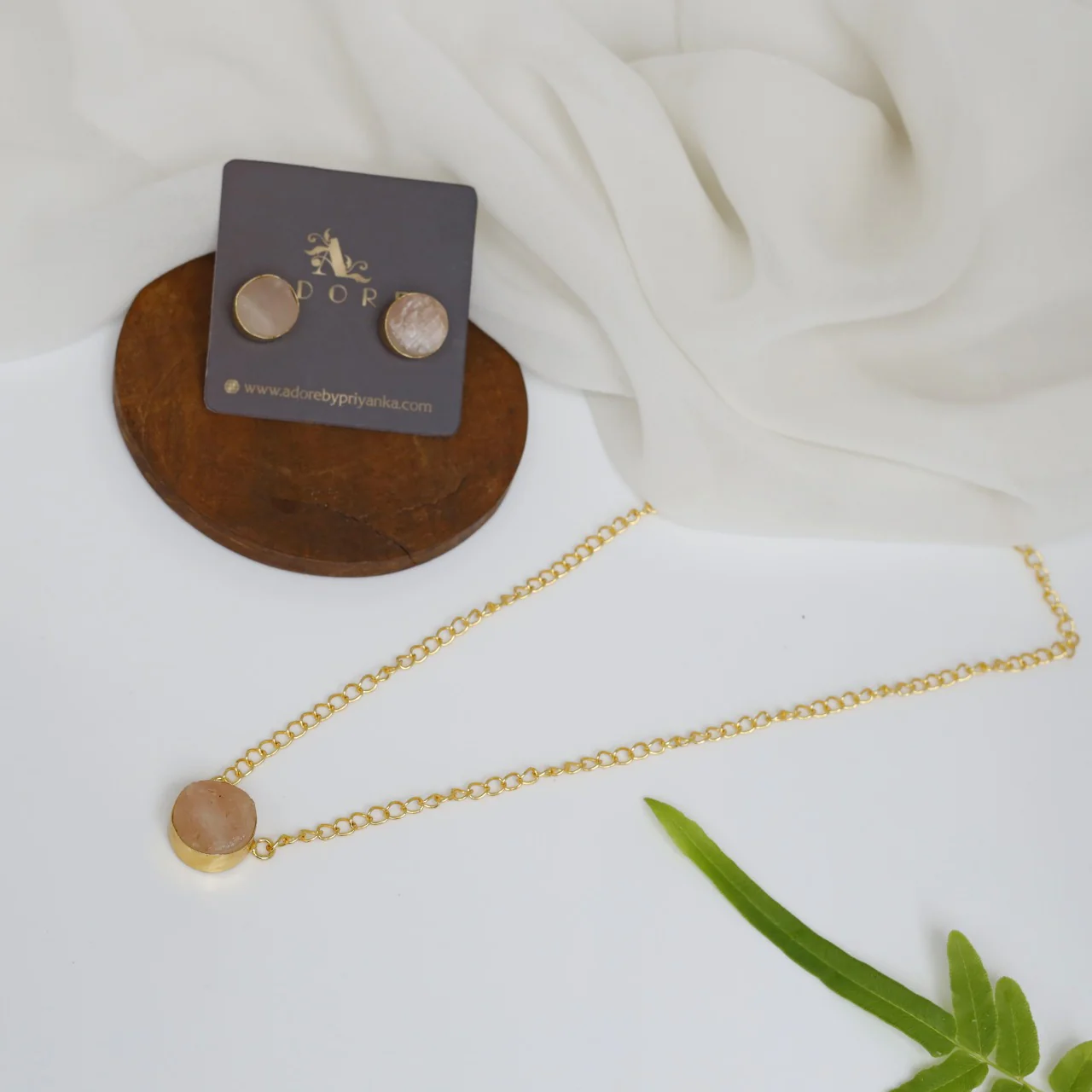 Kamilla Neckpiece With Stud - Image 11