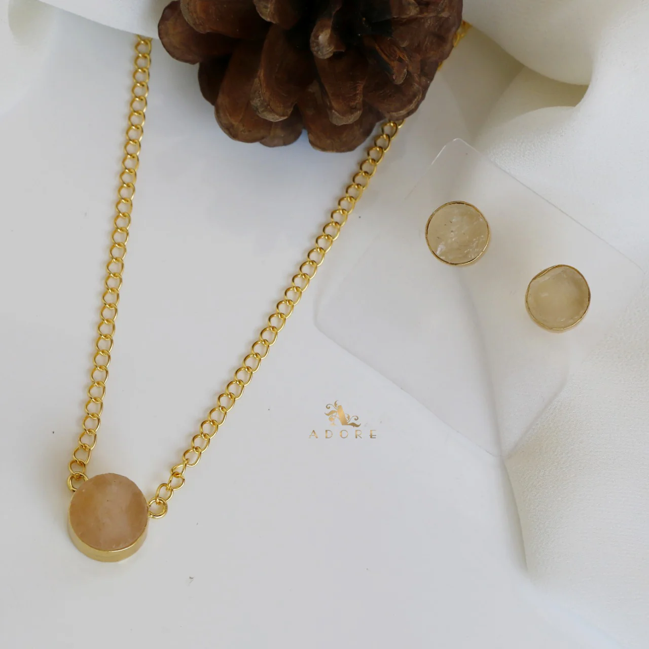 Kamilla Neckpiece With Stud - Image 5