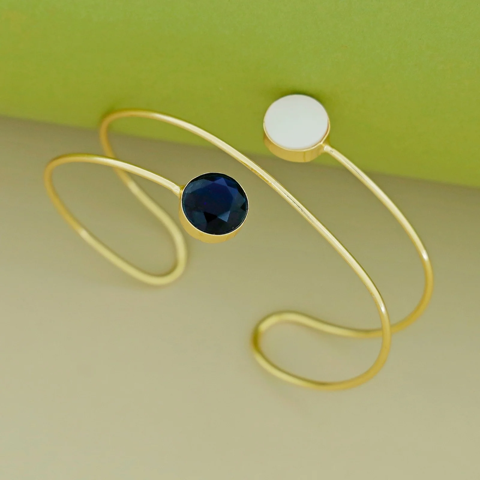 Kaniha Golden Glossy Stone Bangle - Image 7
