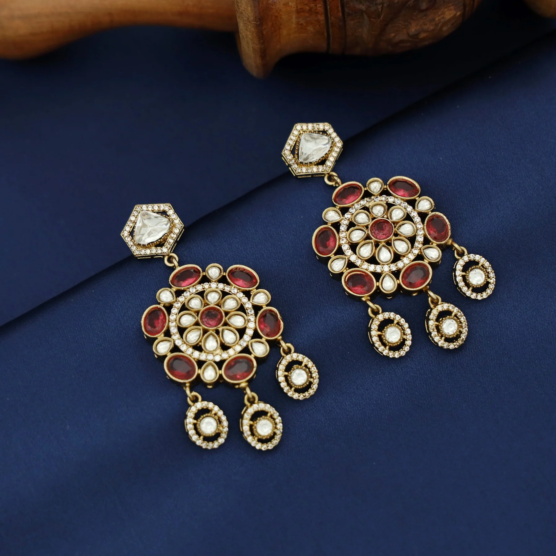 Kanya Kundan Glossy Stone Floral Earring - Image 3