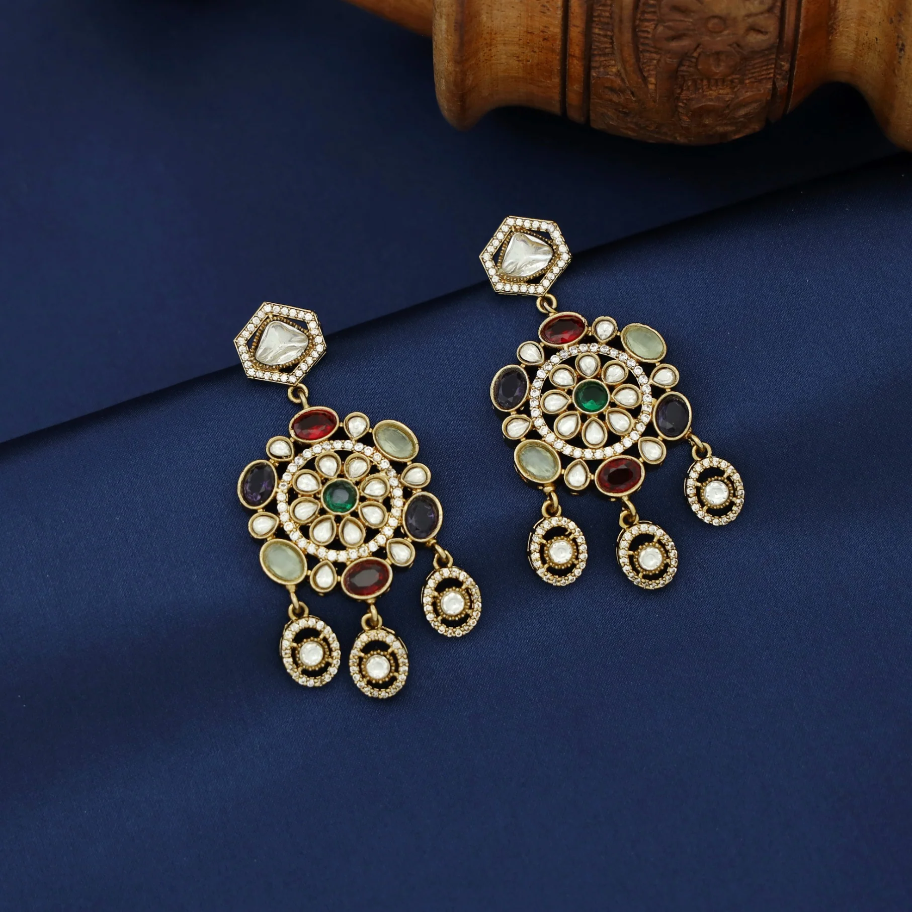 Kanya Kundan Glossy Stone Floral Earring - Image 5