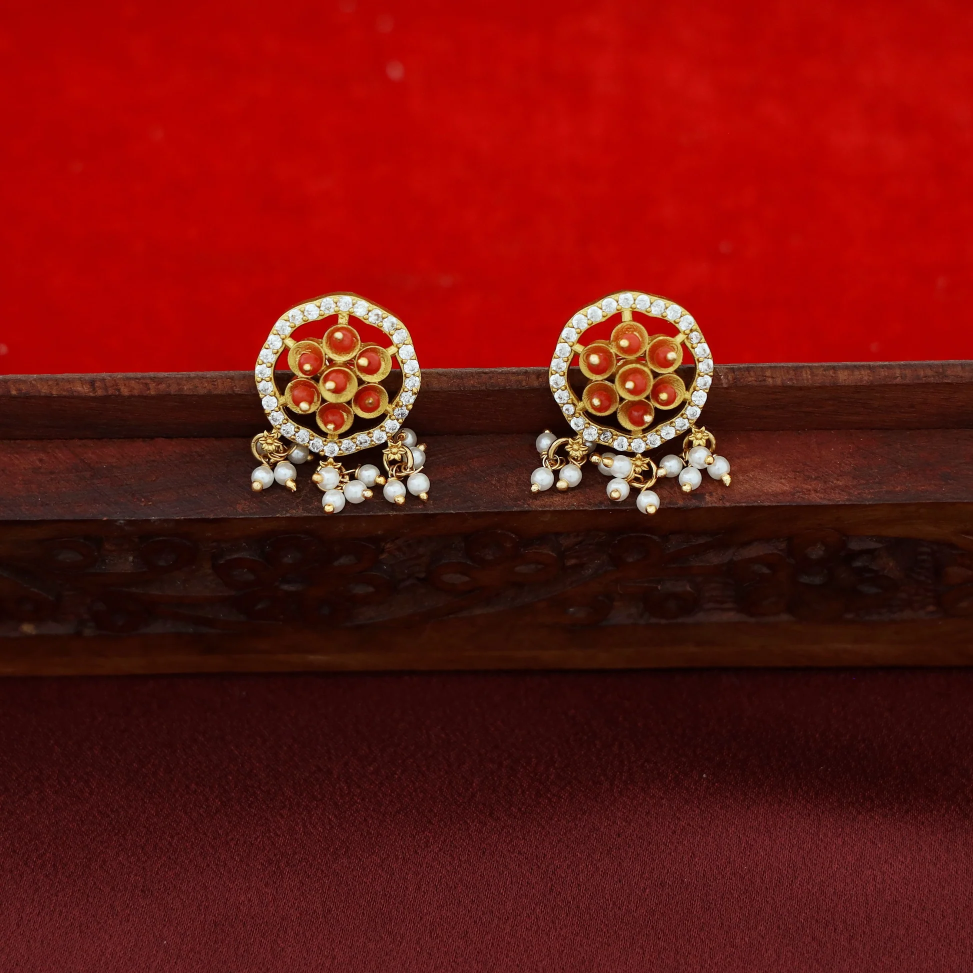 Kanyadhika Tirupati Mayura Short Neckpiece with Earring - Image 3