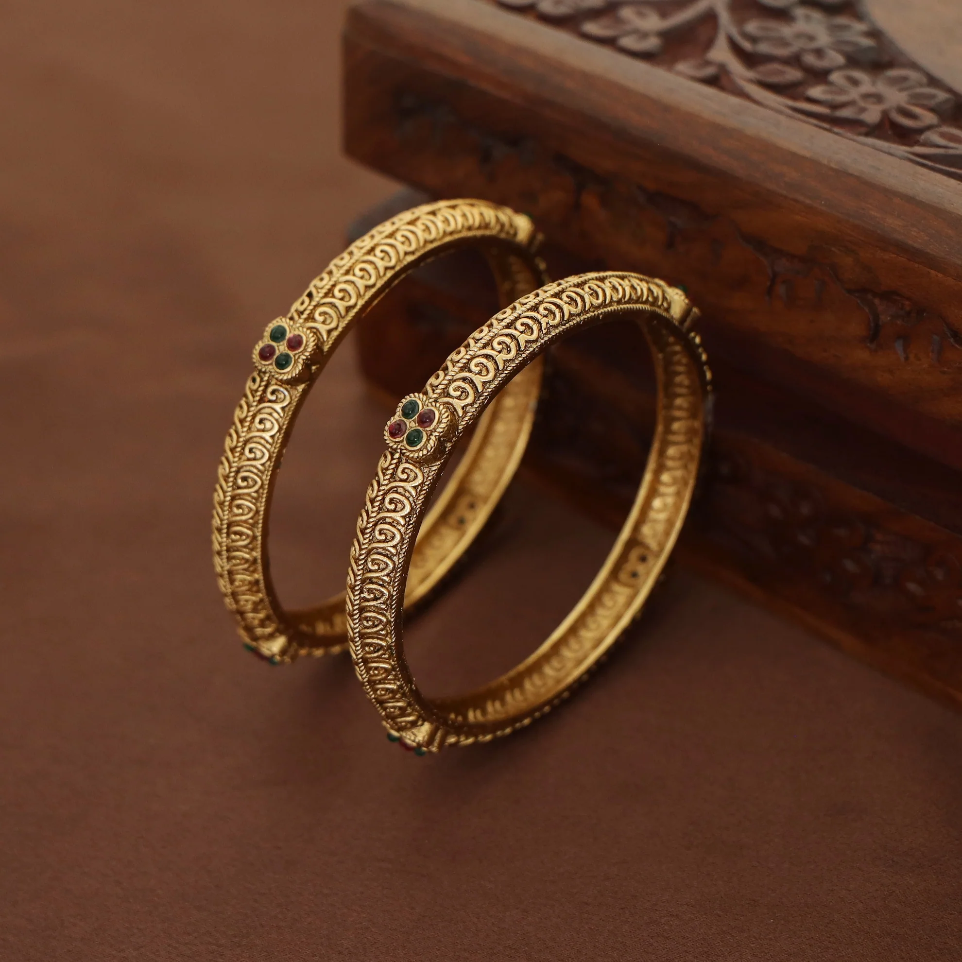 Kaushika Tetra Kemp Stone Bangle (Set Of 2) - Image 3