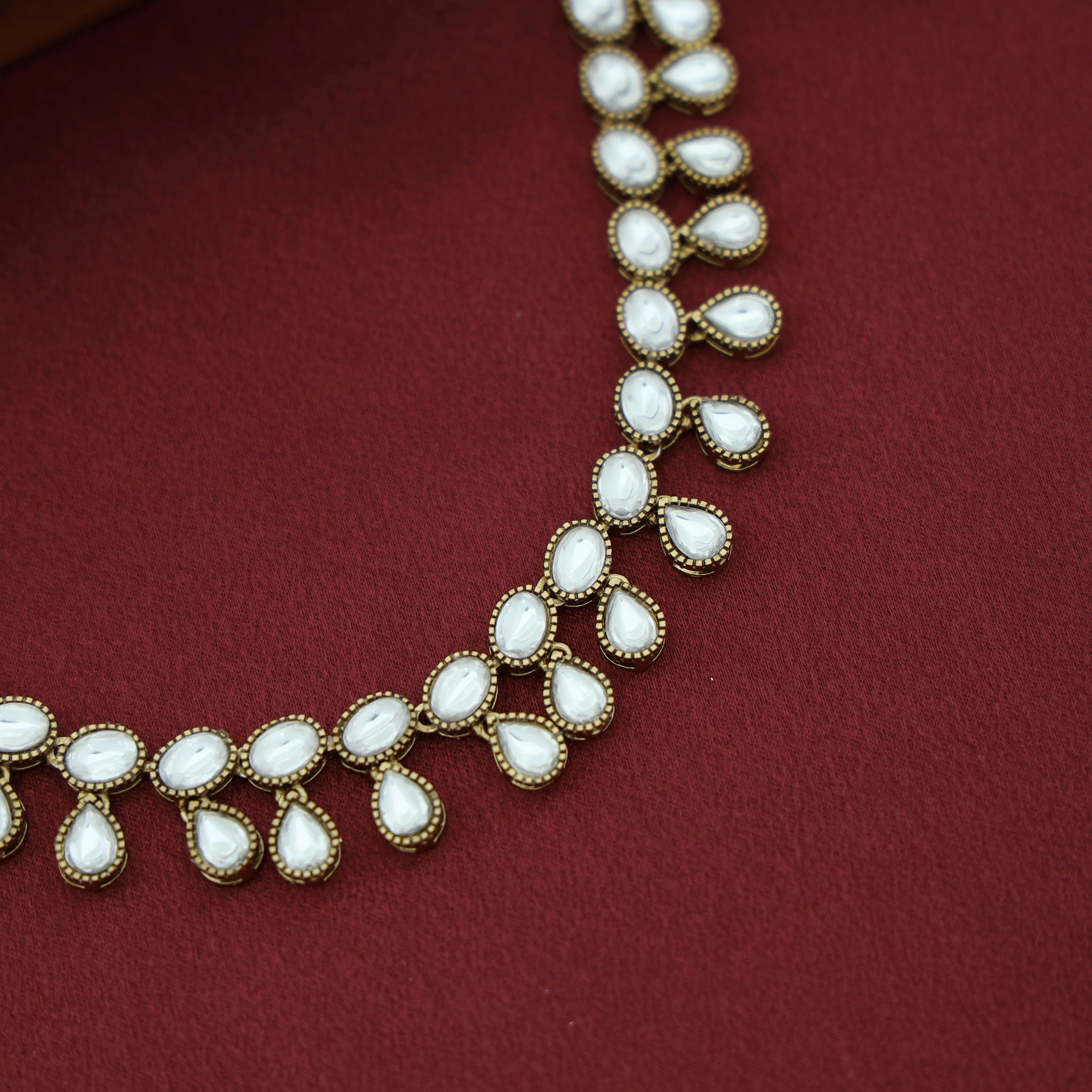 Kavya Oval Drop Short Neckpiece With Earring - Image 5
