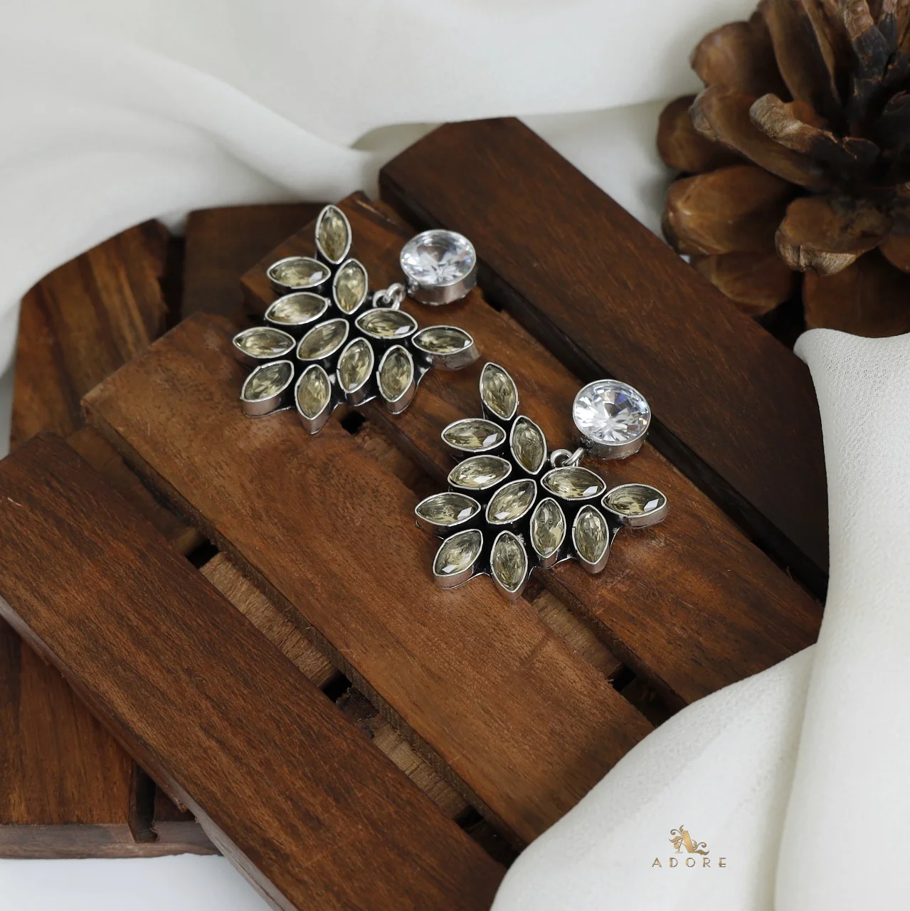 Kayal Earring - Image 10