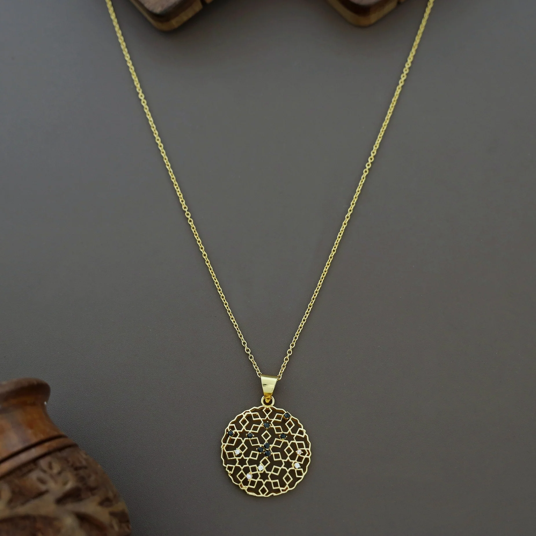 Keima Golden Circle Pendant Neckpiece - Image 3