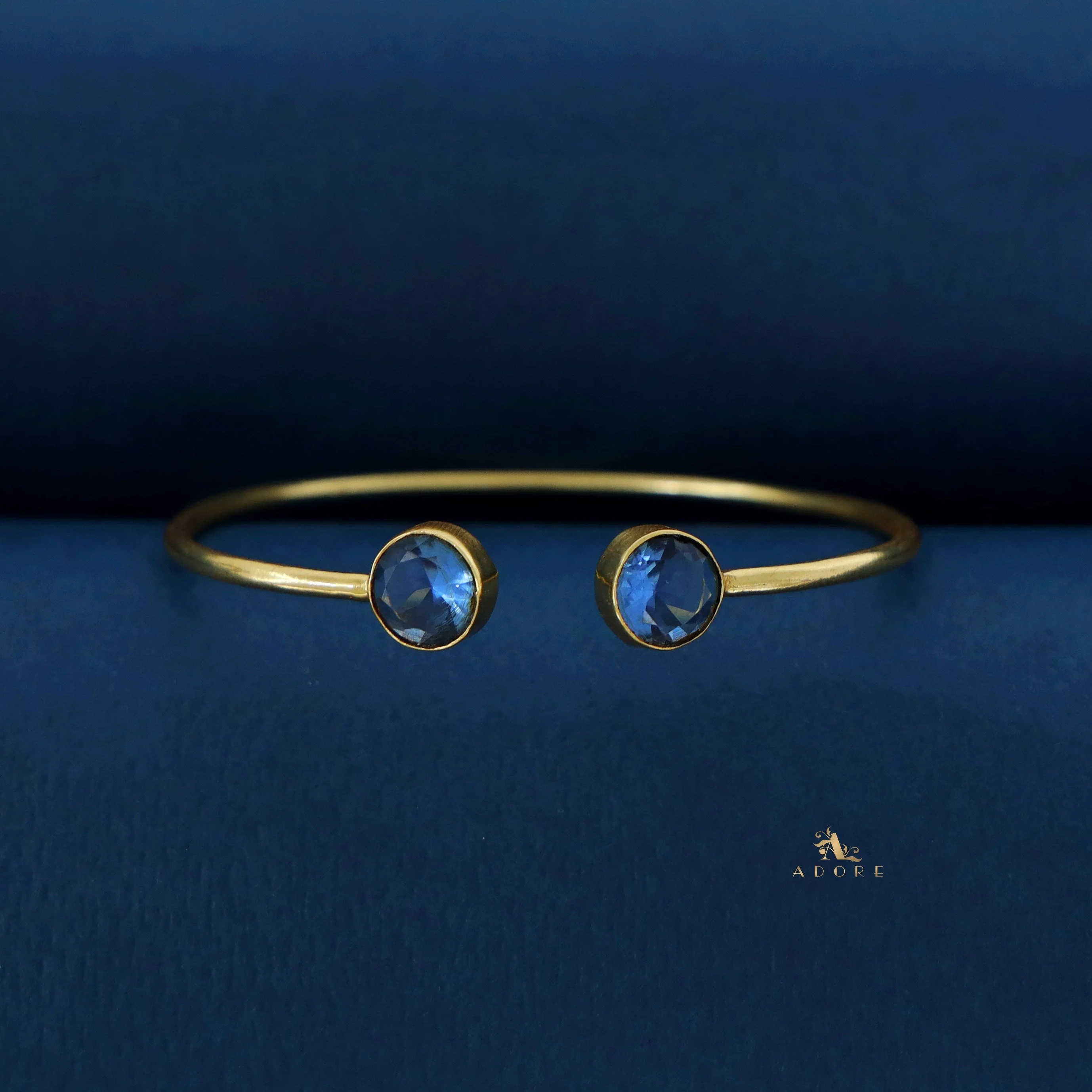 Kelvira Round Glossy Bangle - Image 15
