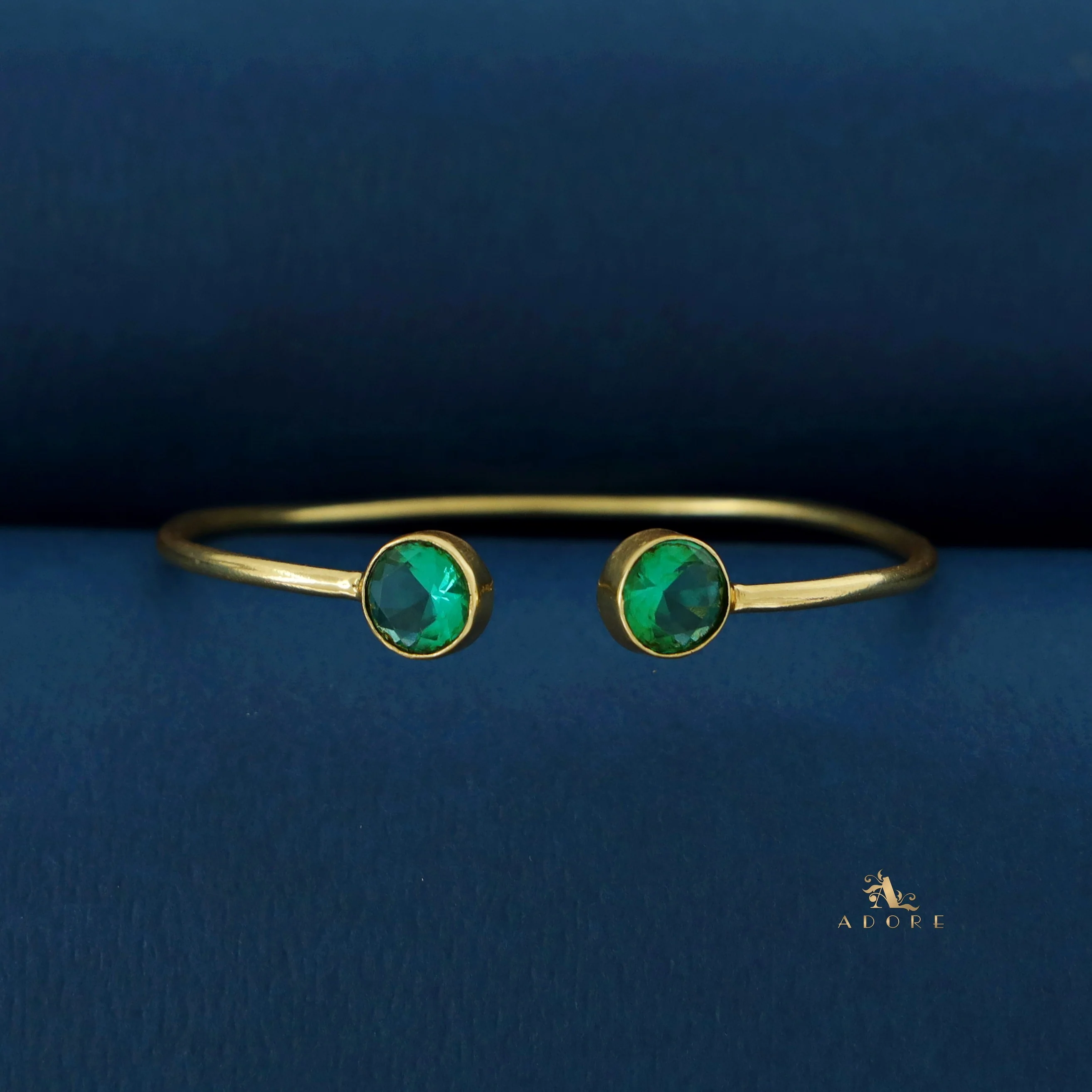 Kelvira Round Glossy Bangle - Image 16