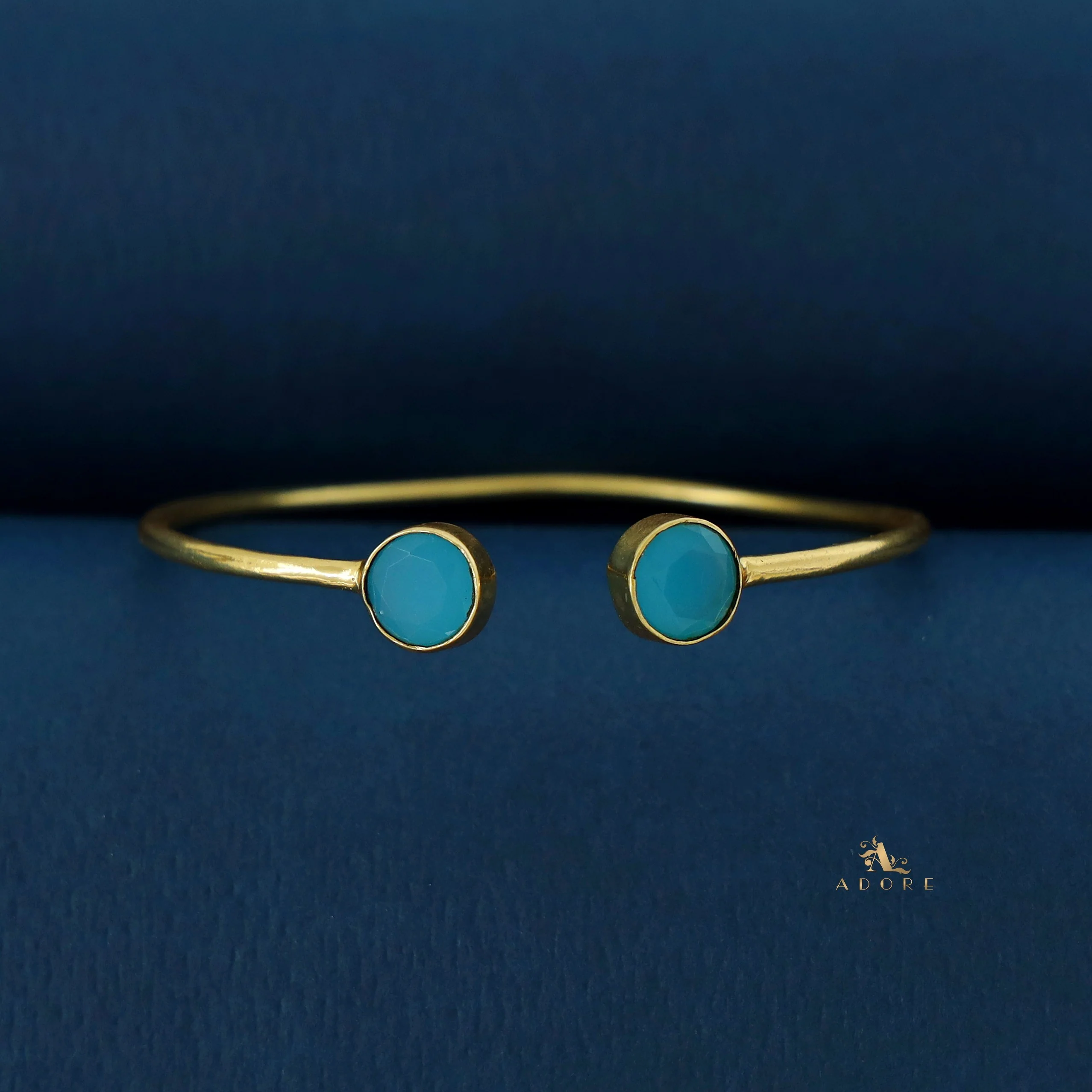 Kelvira Round Glossy Bangle - Image 17