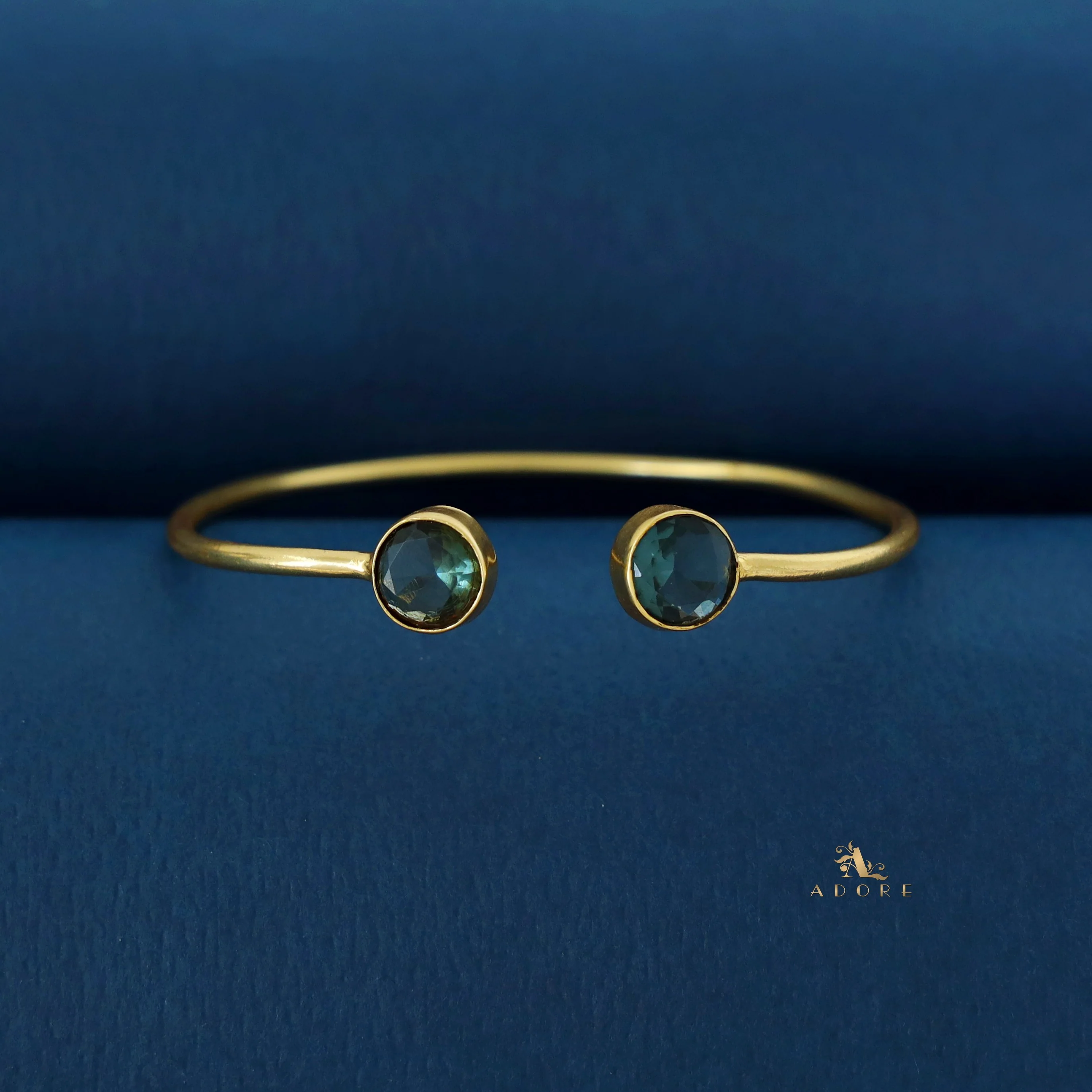 Kelvira Round Glossy Bangle - Image 19