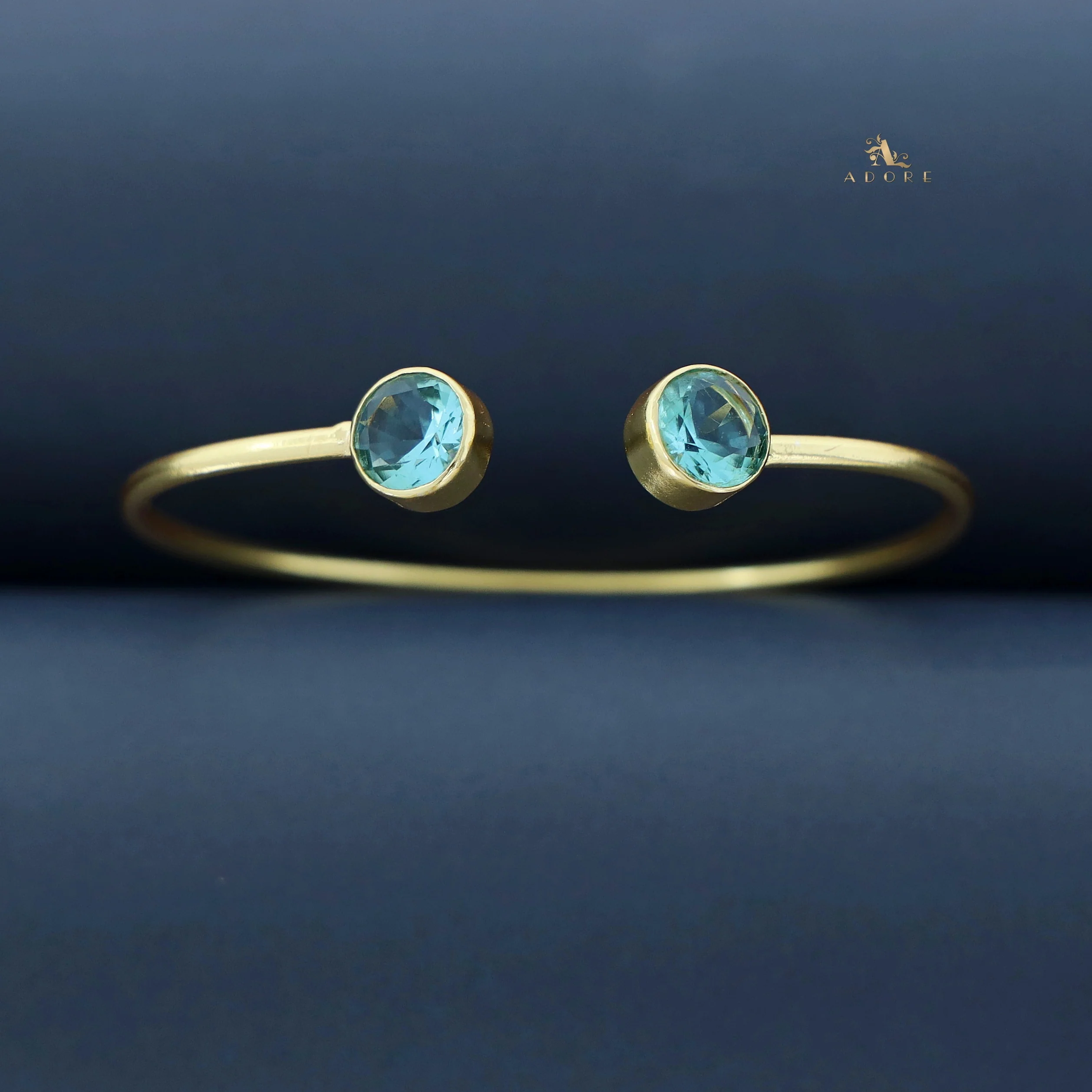 Kelvira Round Glossy Bangle - Image 5