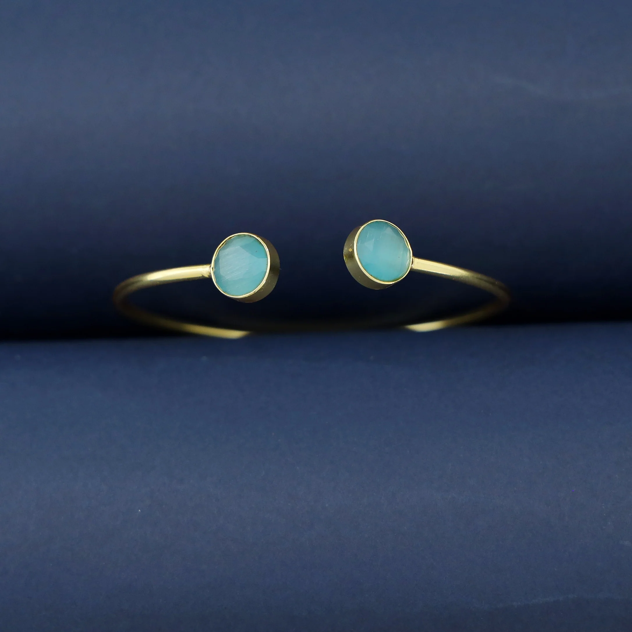 Kelvira Round Glossy Bangle - Image 7