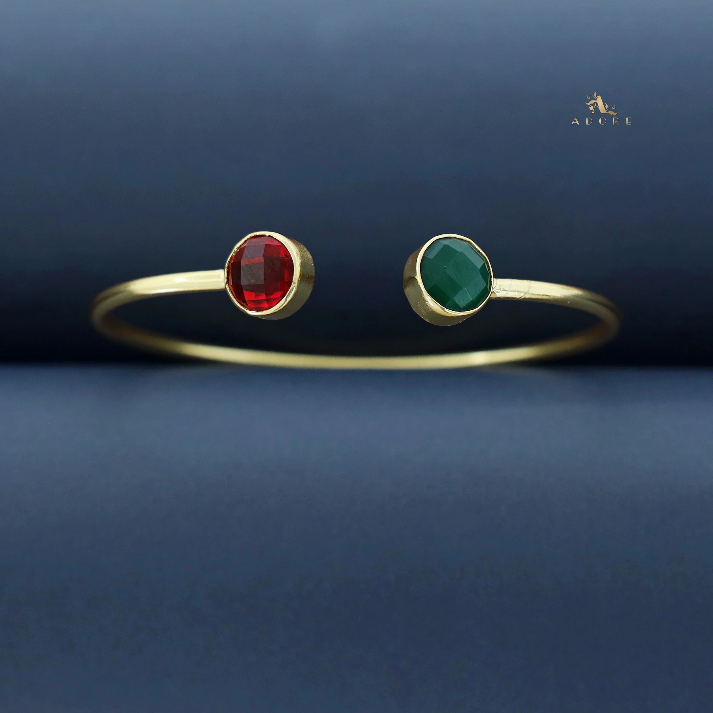 Kelvira Round Glossy Bangle - Image 9
