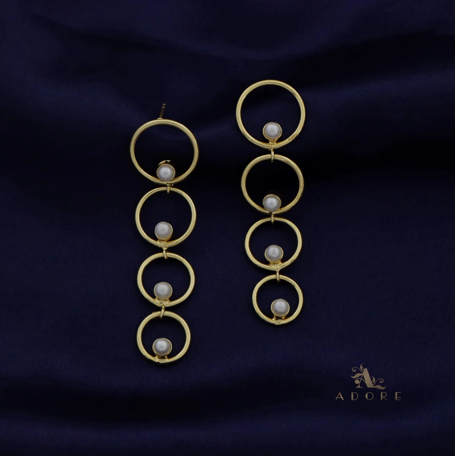 Kemia Tetra Circle Pearl Earring - Image 2
