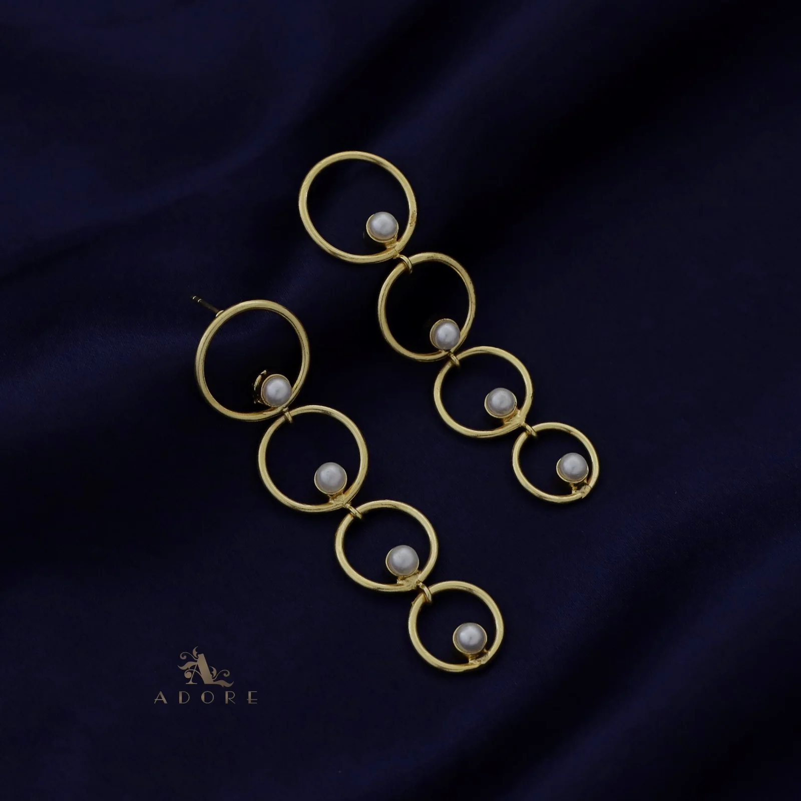 Kemia Tetra Circle Pearl Earring - Image 3
