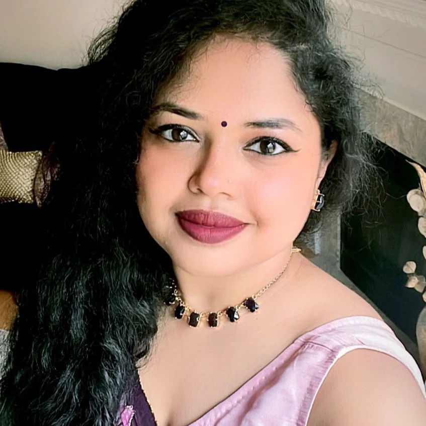 Kenmi Rectangle Glossy Neckpiece With Earring - Image 7