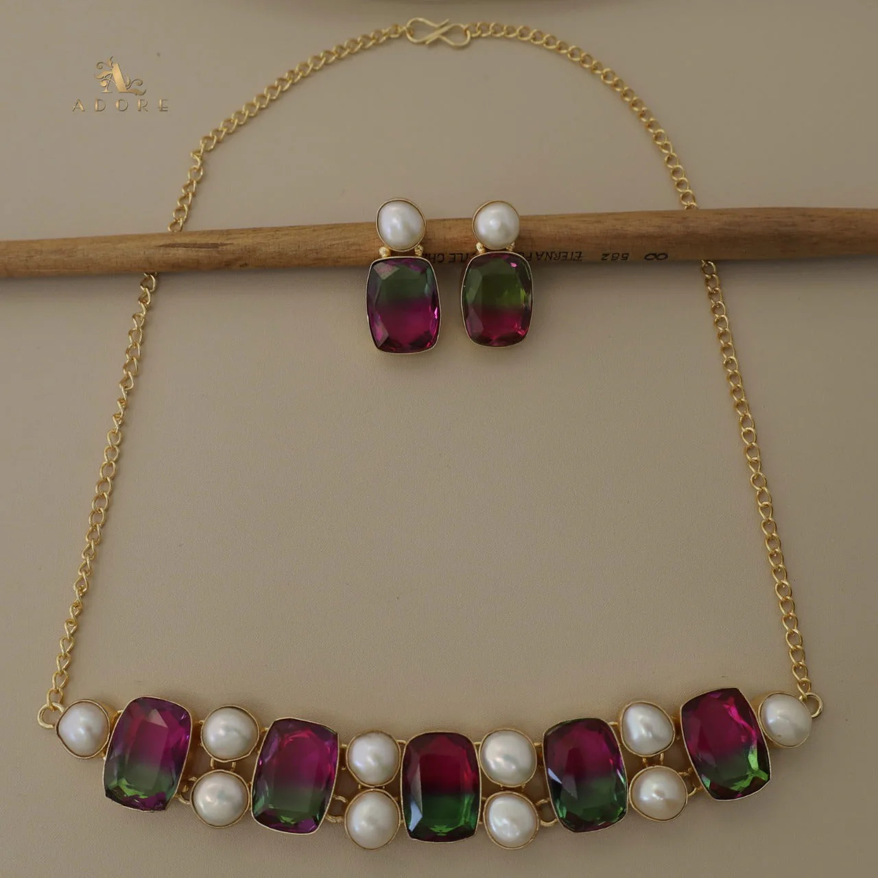Kerensa Rectangle Glossy Baroque Choker With Earring - Image 13