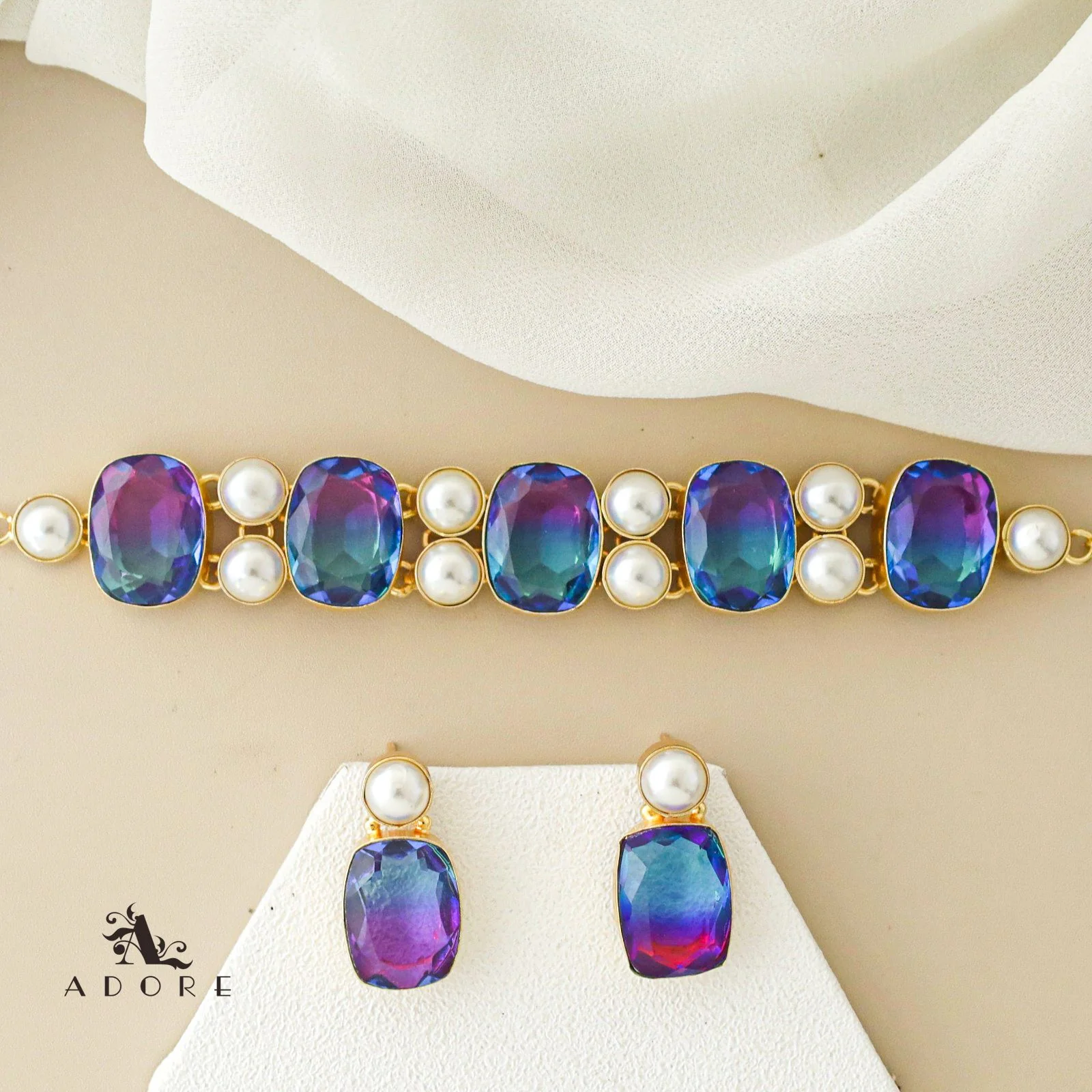 Kerensa Rectangle Glossy Baroque Choker With Earring - Image 15