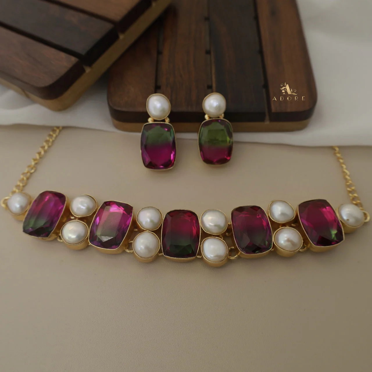 Kerensa Rectangle Glossy Baroque Choker With Earring - Image 8