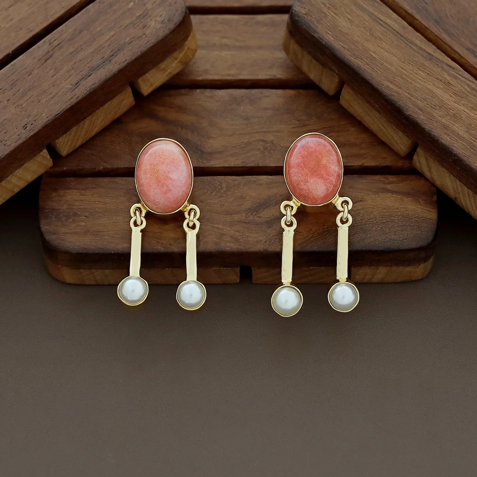 Kesia 2 Layer Natural Stone Pearl Neckpiece With Earring - Image 11