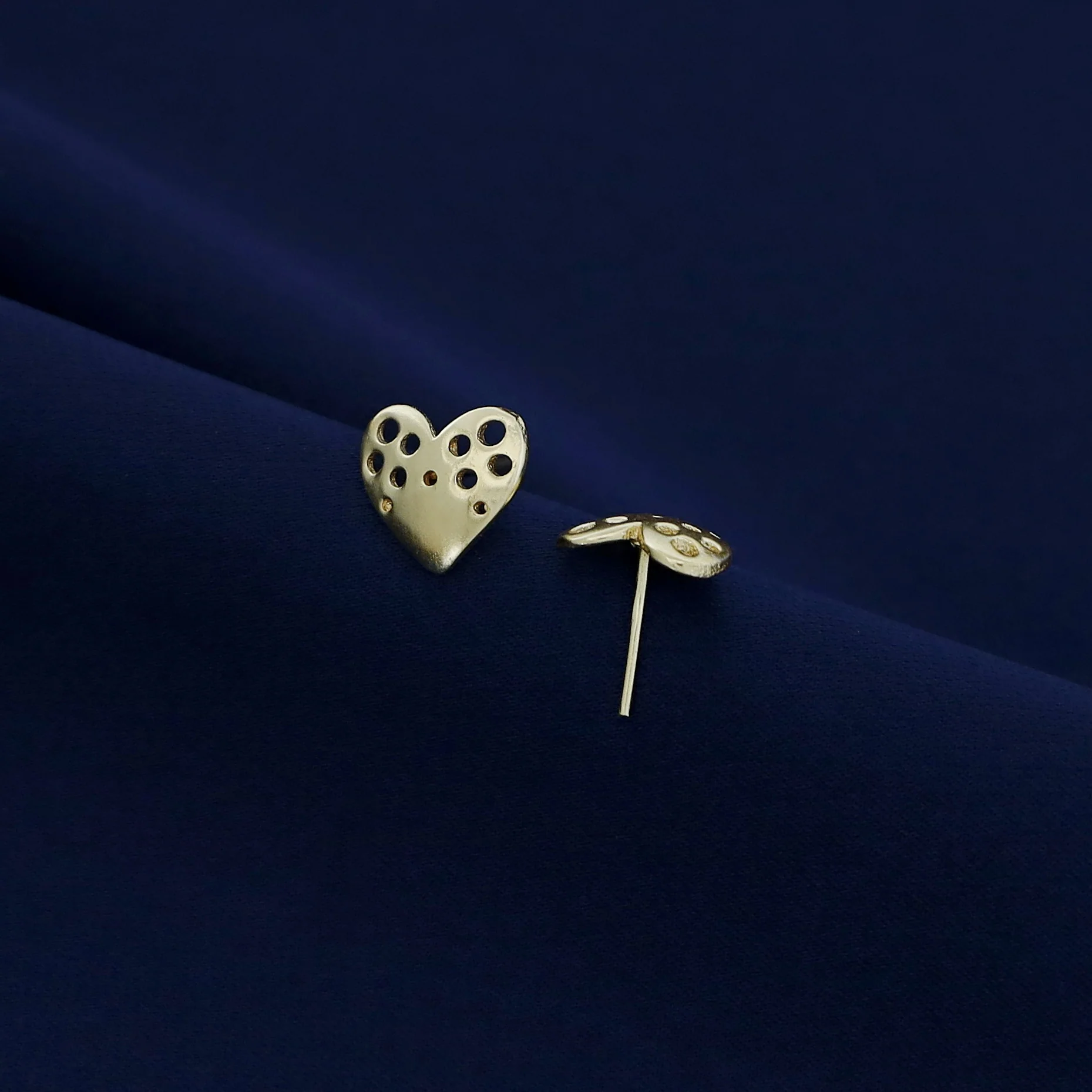 Keyla Golden Heart Stud - Image 3