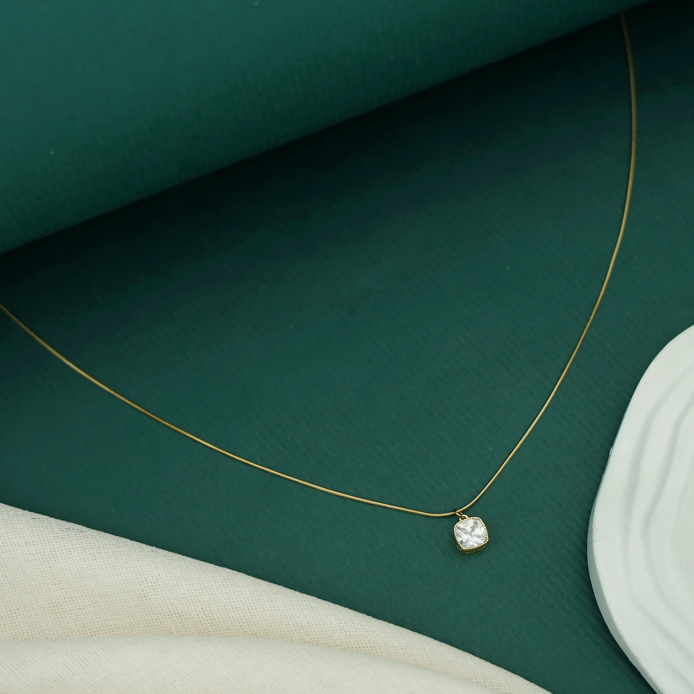 Kiesha Square Glossy Neckpiece - Image 4