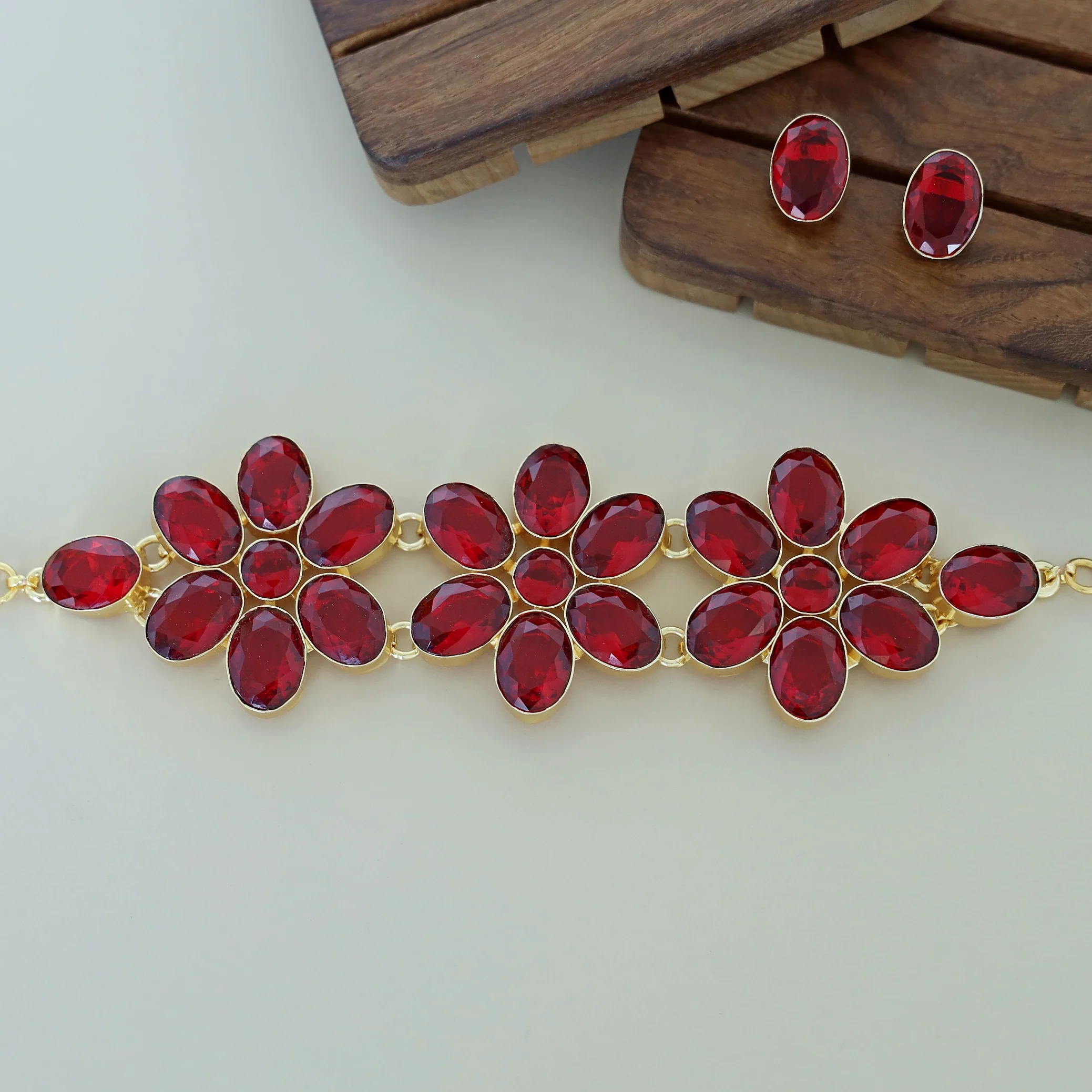 Kirsten Glossy Flower Choker With Stud - Image 3