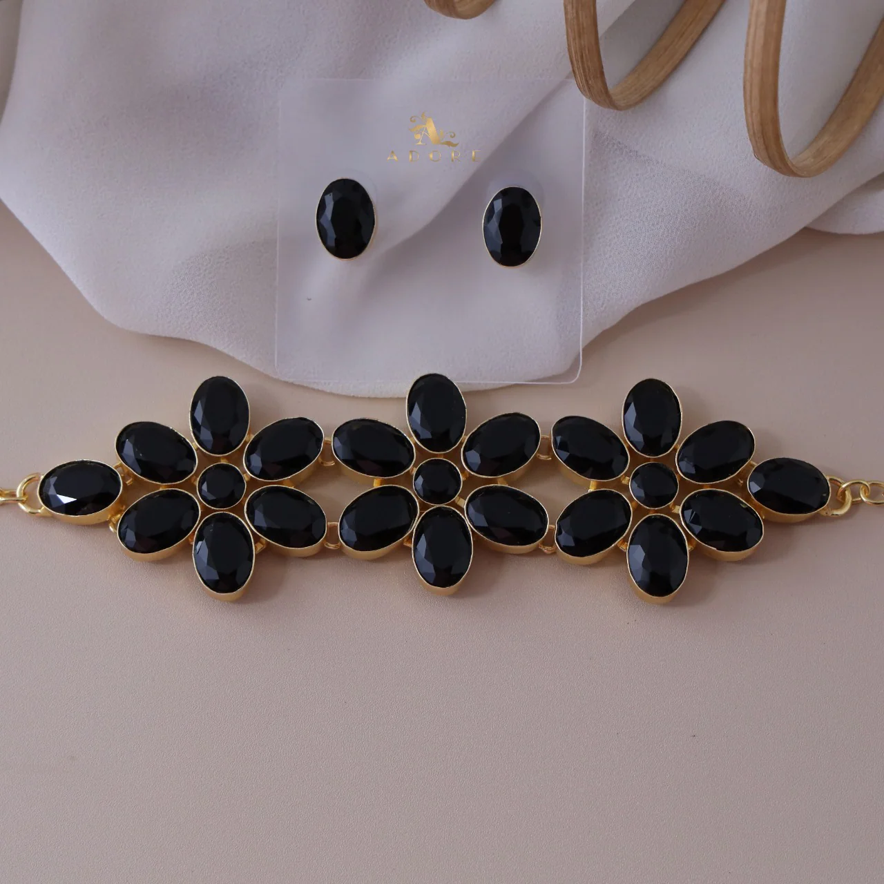 Kirsten Glossy Flower Choker With Stud - Image 7