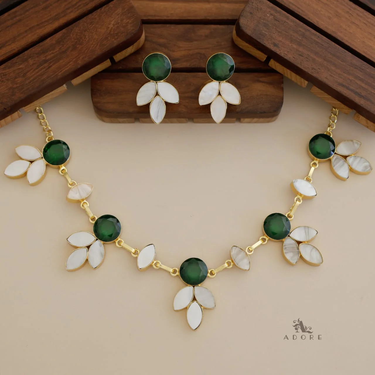 Kristalla Leafy MOP Glossy Short Neckpiece With Earring - Image 2