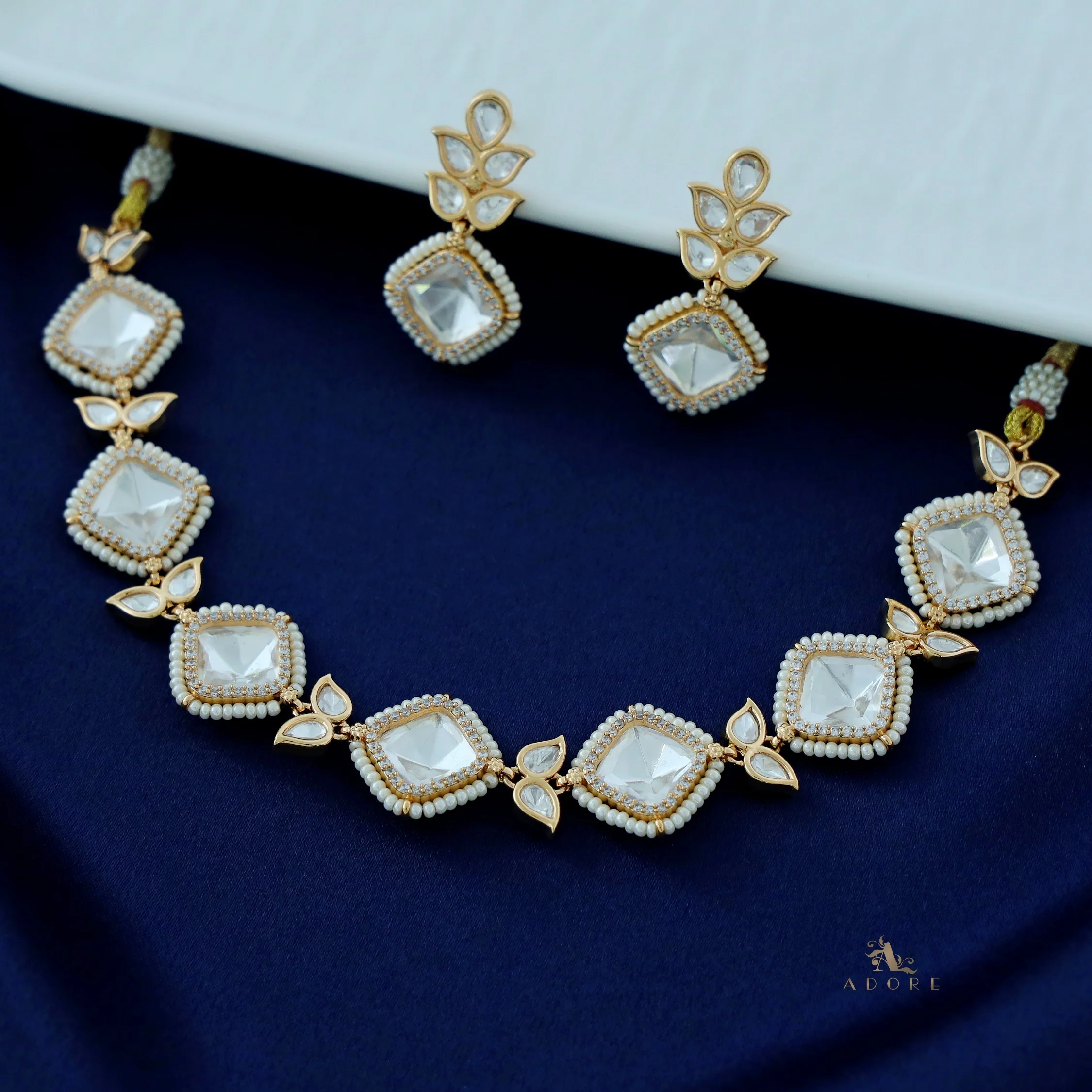Nihara Kundan Choker With Earring - Image 4