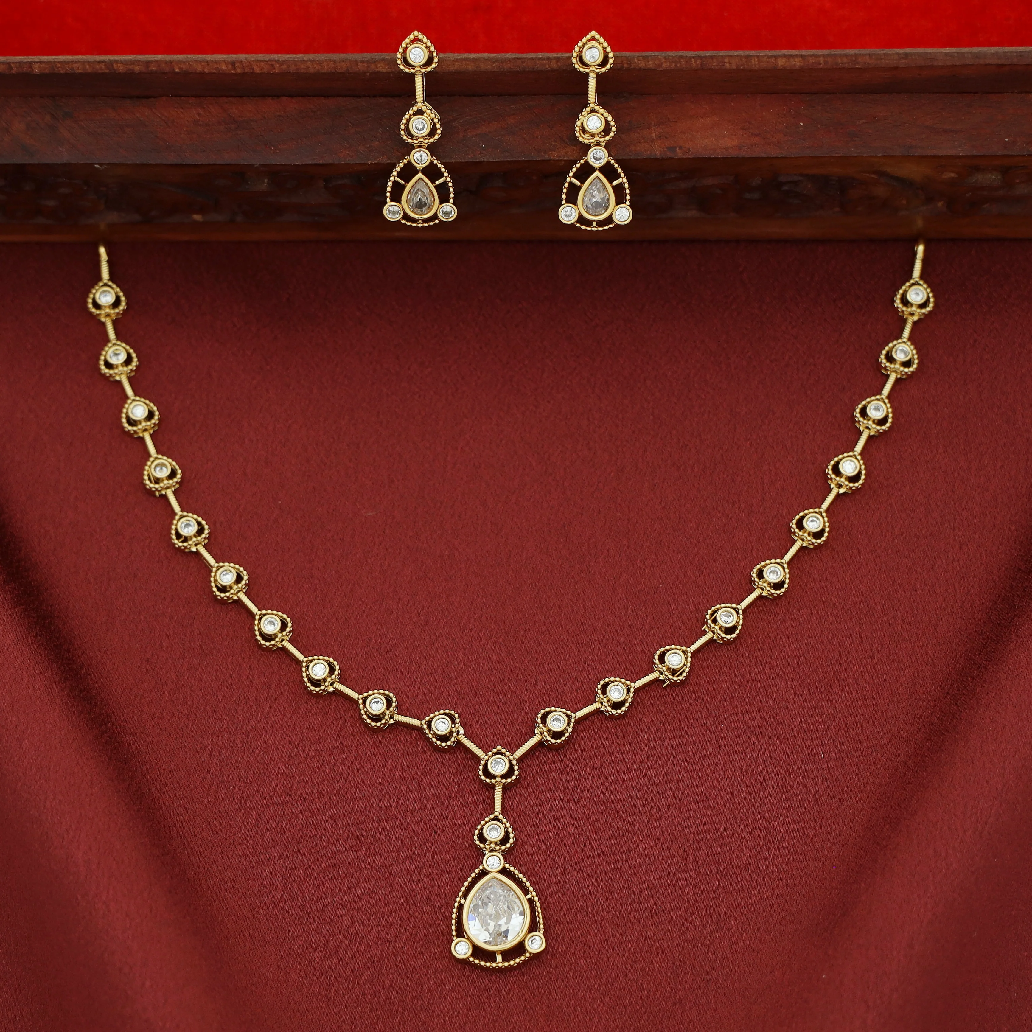 Lailana Rain Drop Stone Short Neckpiece with Earring - Image 2