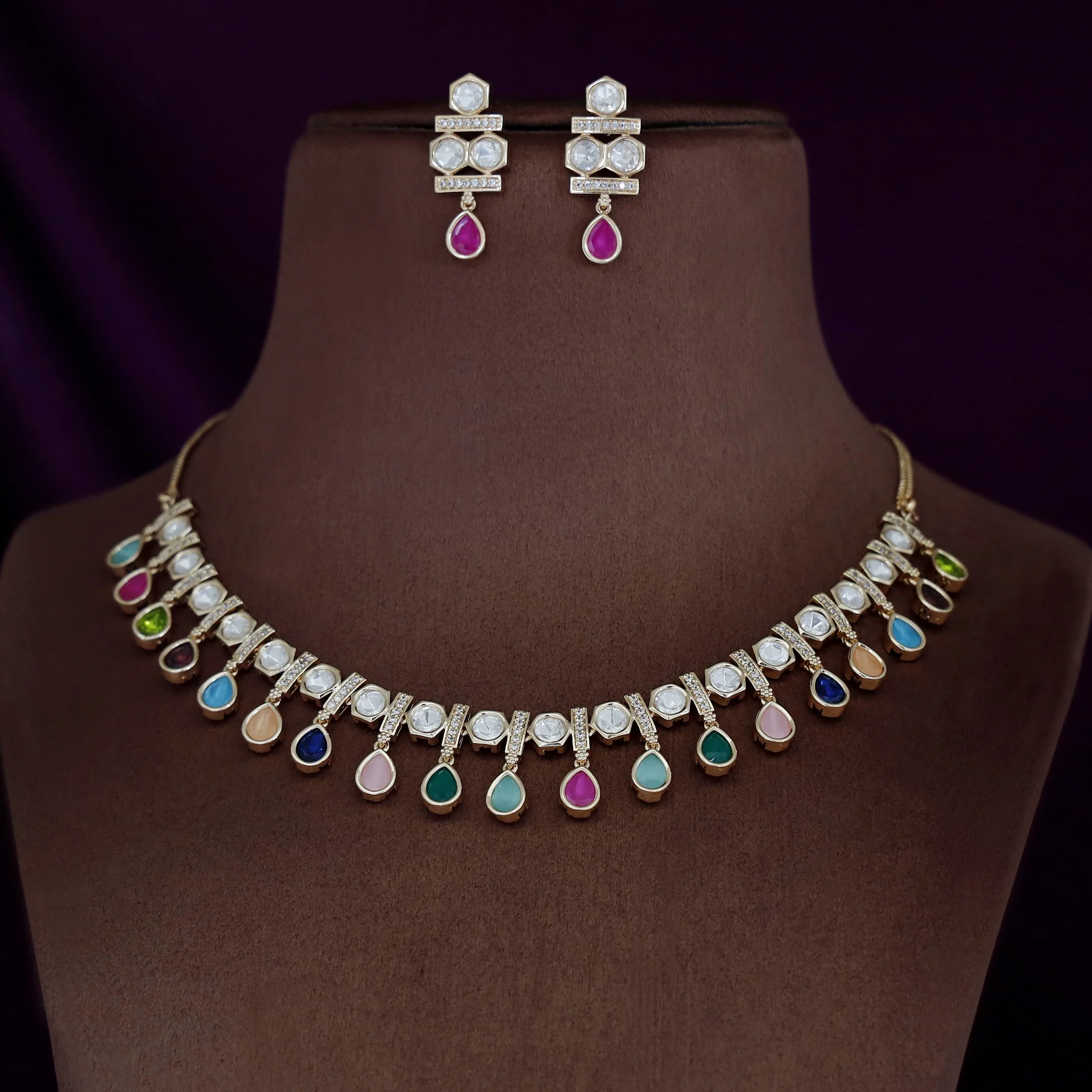 Lainika Kundan Drop Glossy Neckpiece With Earring - Image 2
