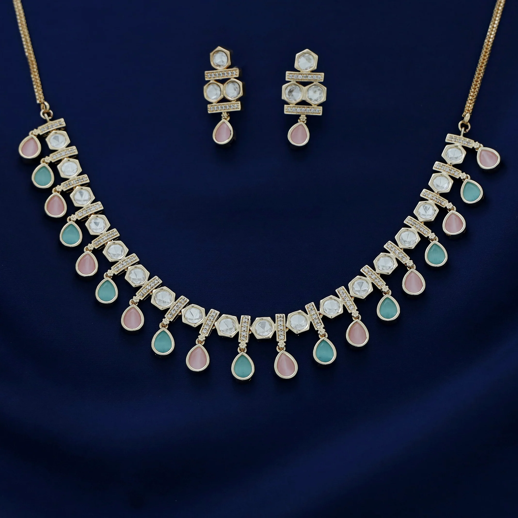 Lainika Kundan Drop Glossy Neckpiece With Earring - Image 6