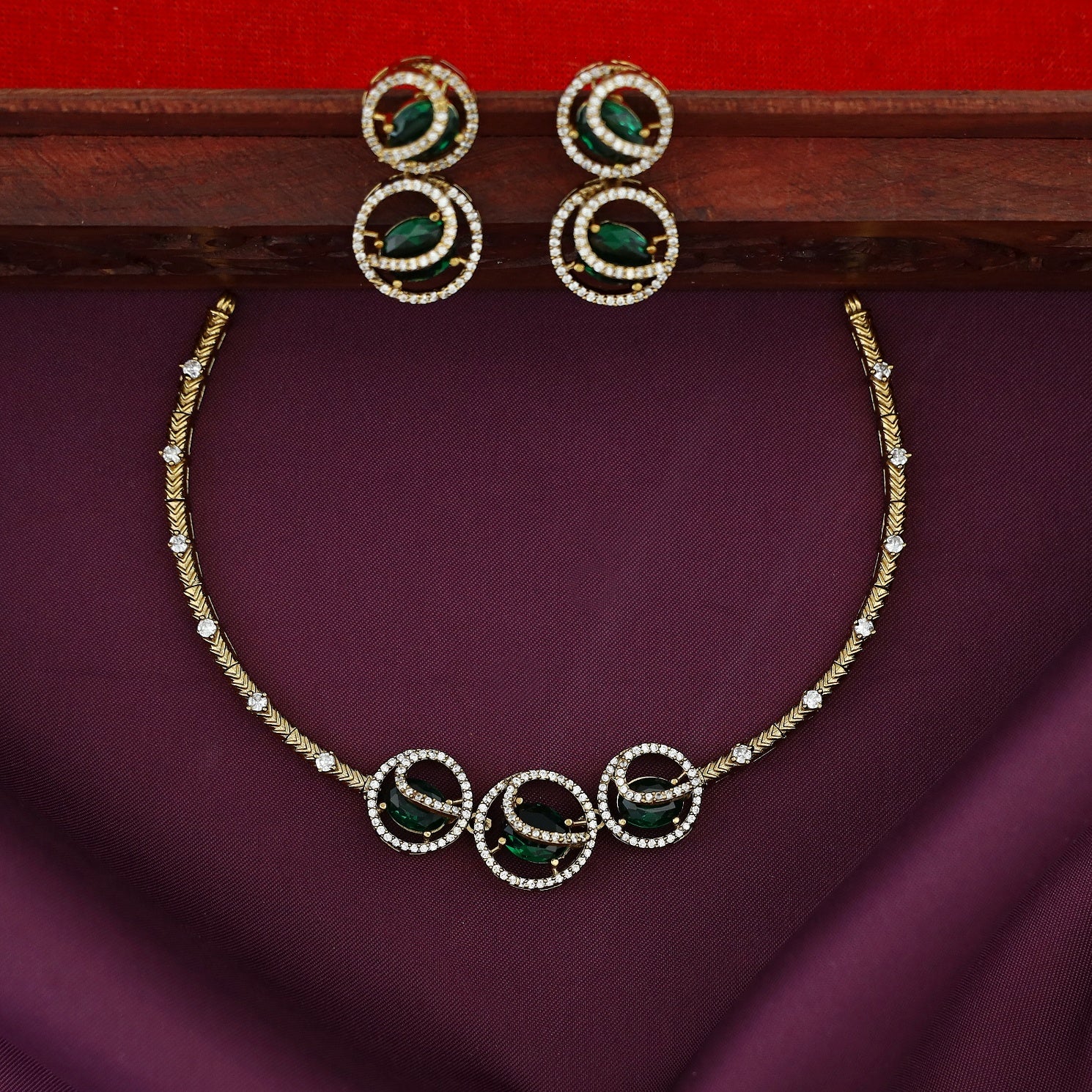 Laksha Tri Circle Oval Glossy Stiff Neckpiece With Earring - Image 2