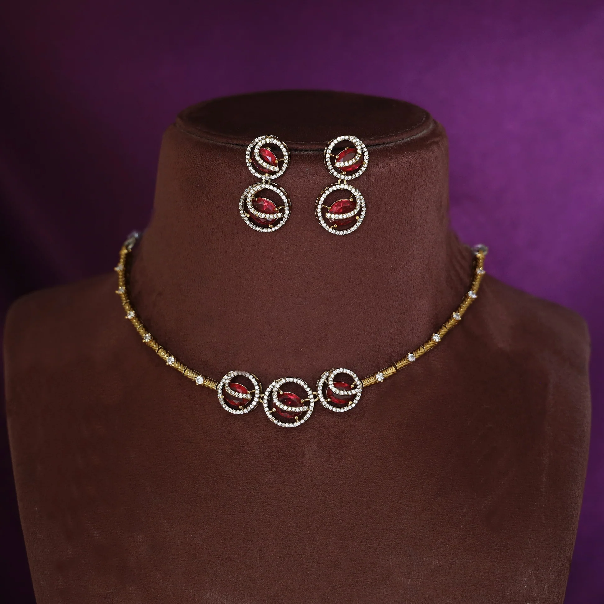 Laksha Tri Circle Oval Glossy Stiff Neckpiece With Earring - Image 6