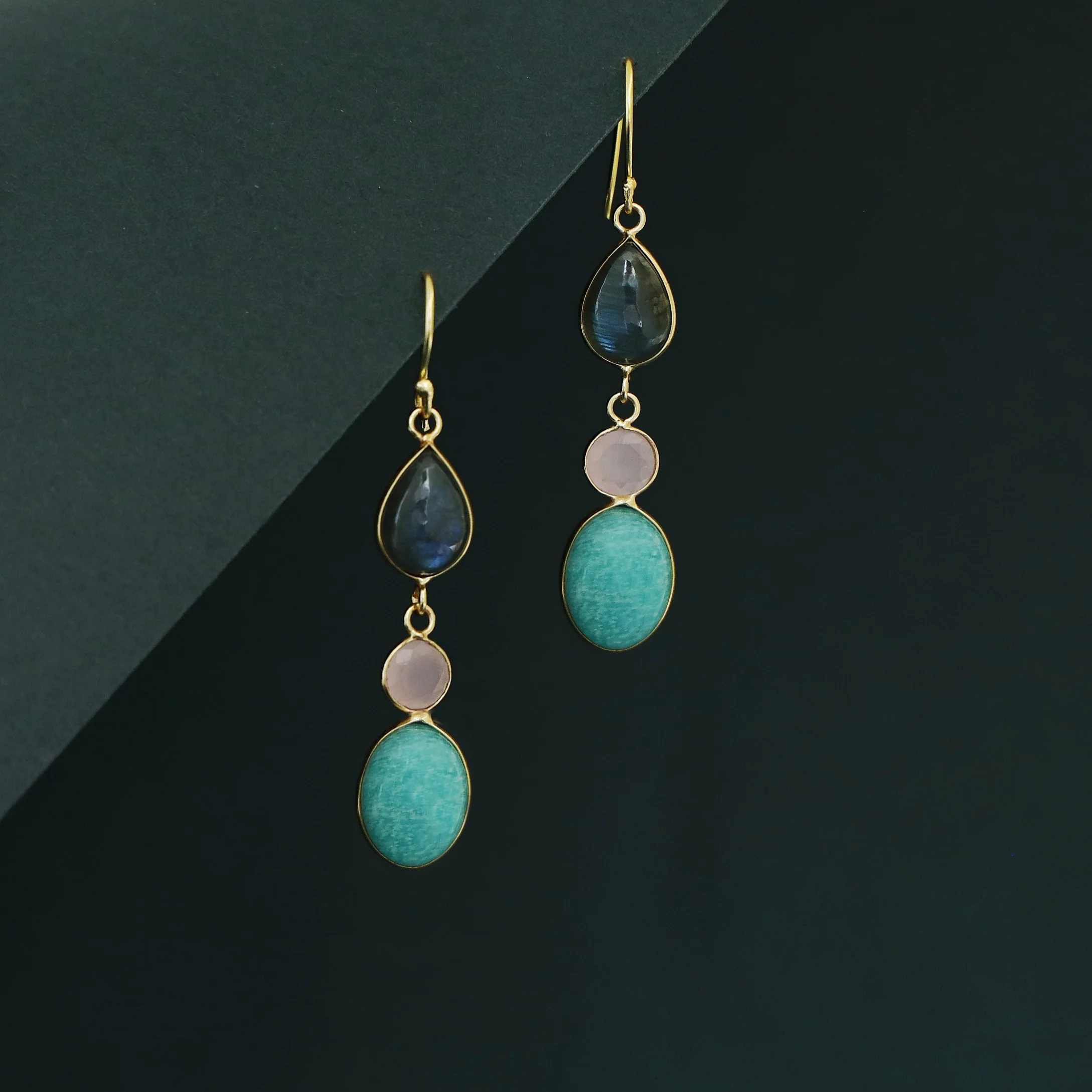 Laksha Tri Natural Stone Glossy Drop - Image 3