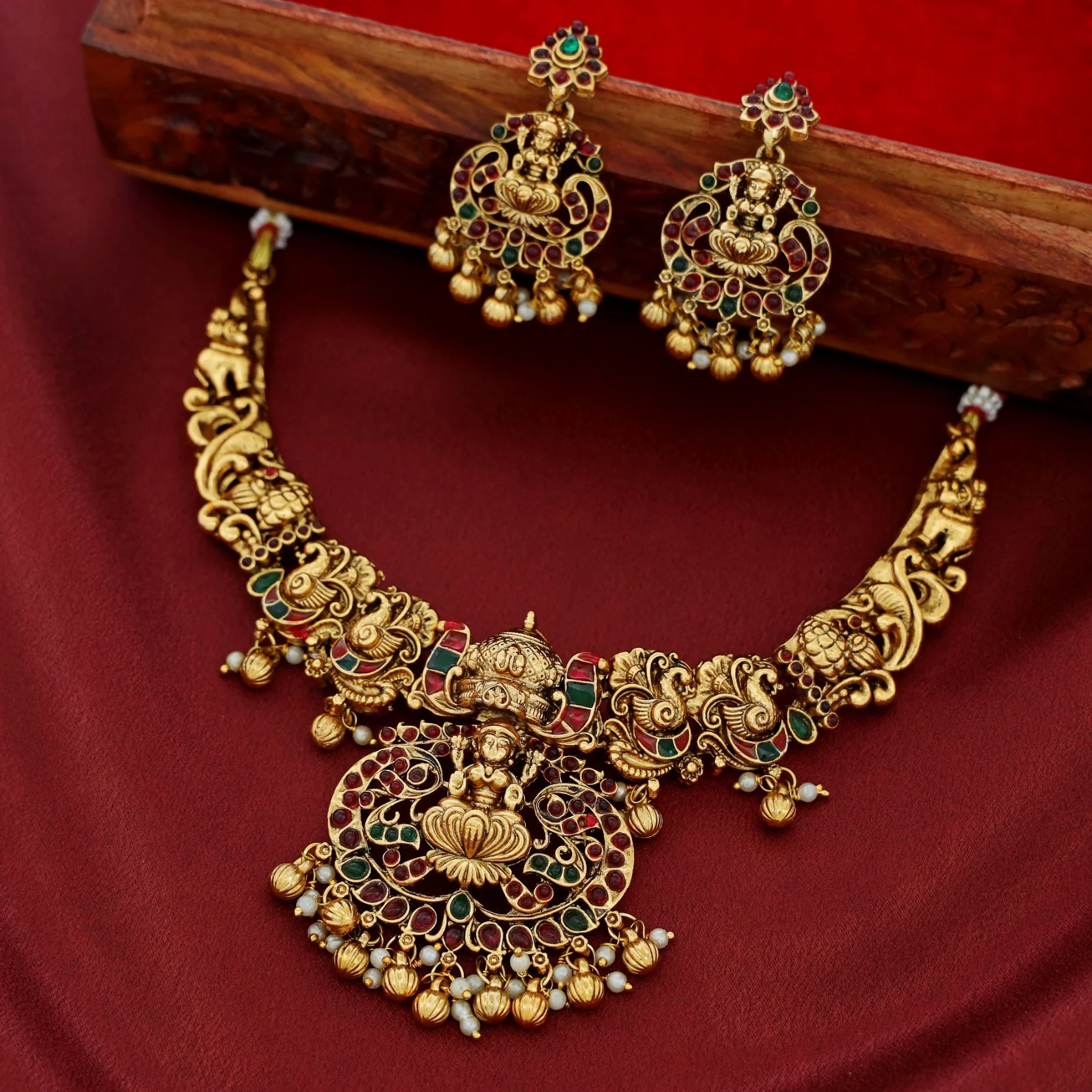 Lakshita Meenakari Devi Neckpiece With Earring - Image 4