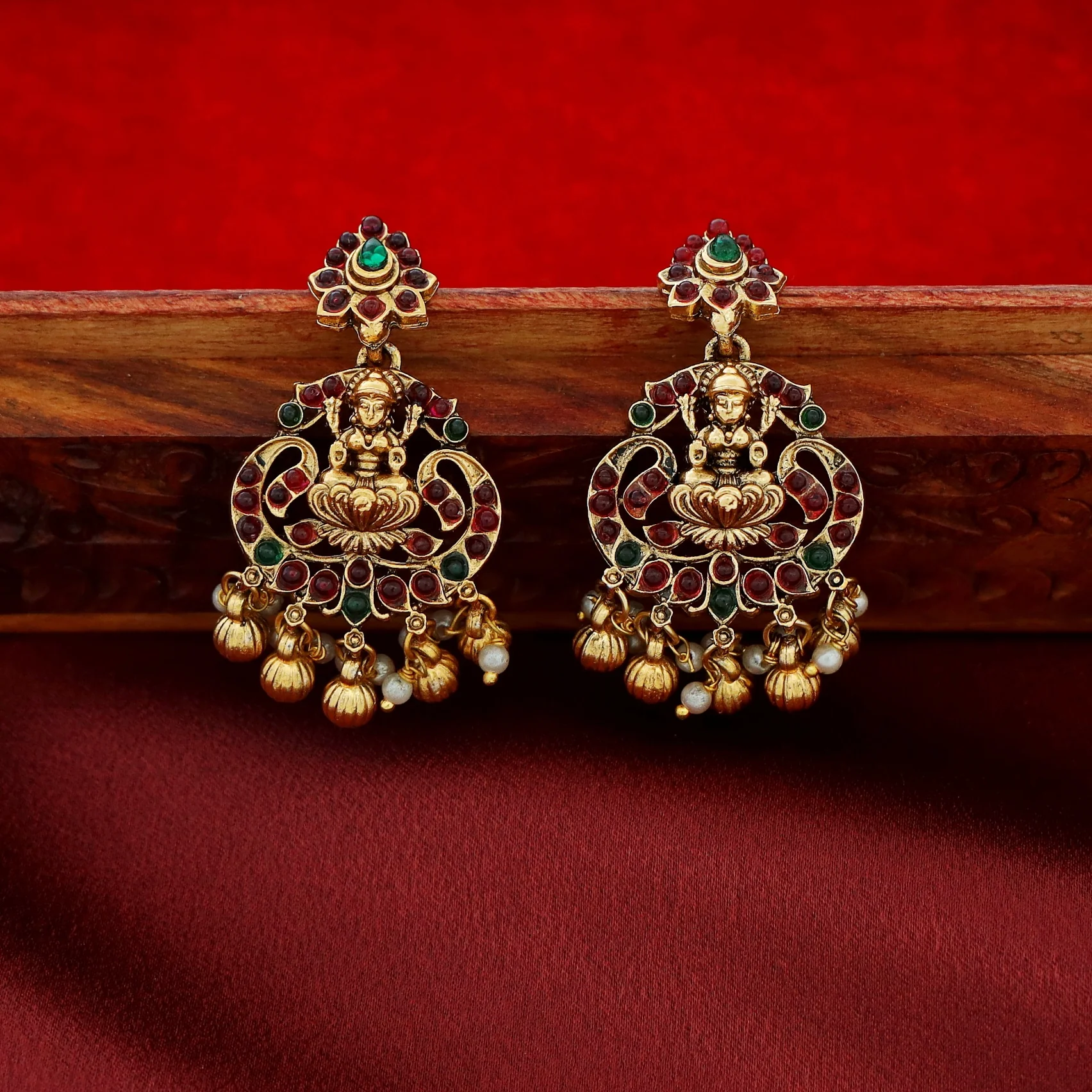 Lakshita Meenakari Devi Neckpiece With Earring - Image 6