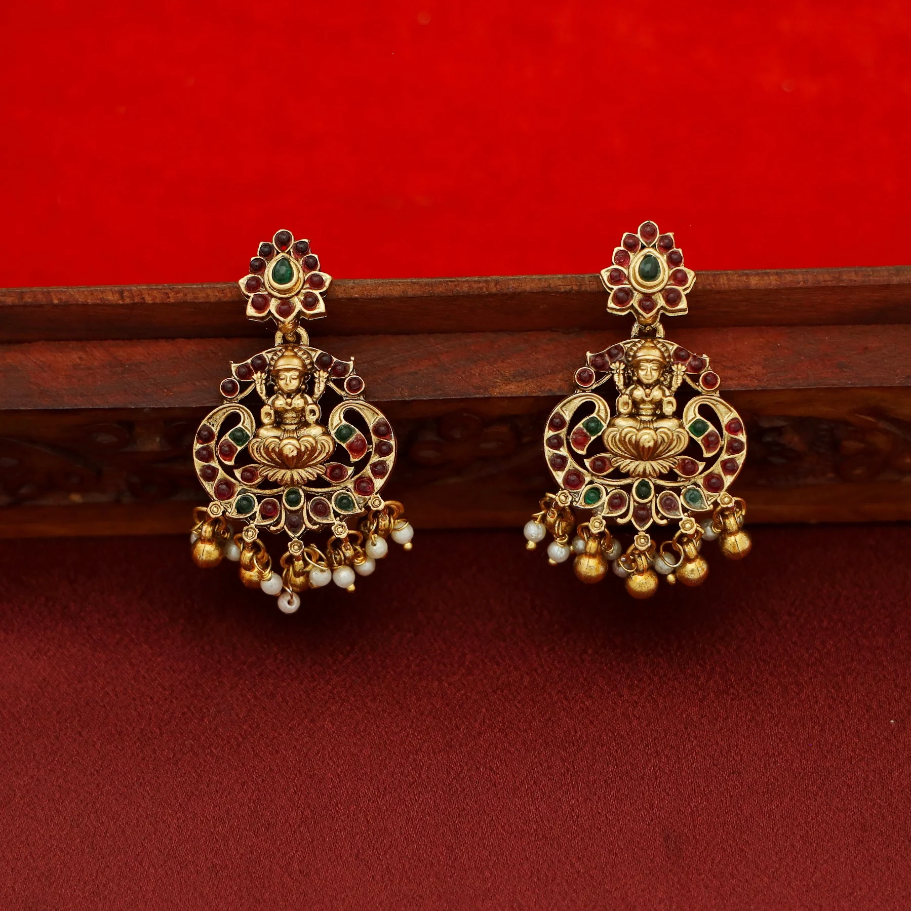 Lakshita Meenakari Devi Neckpiece With Earring - Image 7