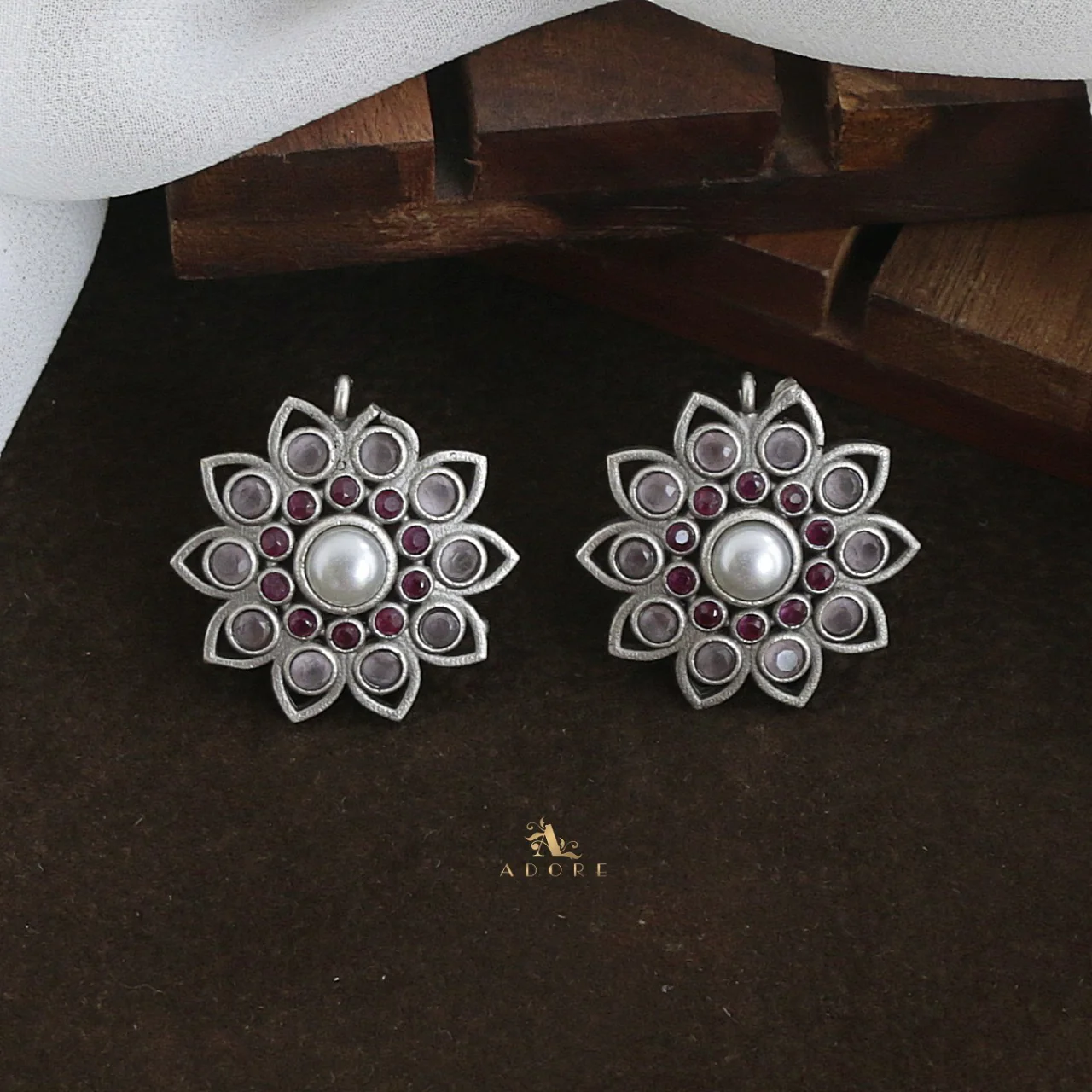 Larvia Flower Earring - Image 10