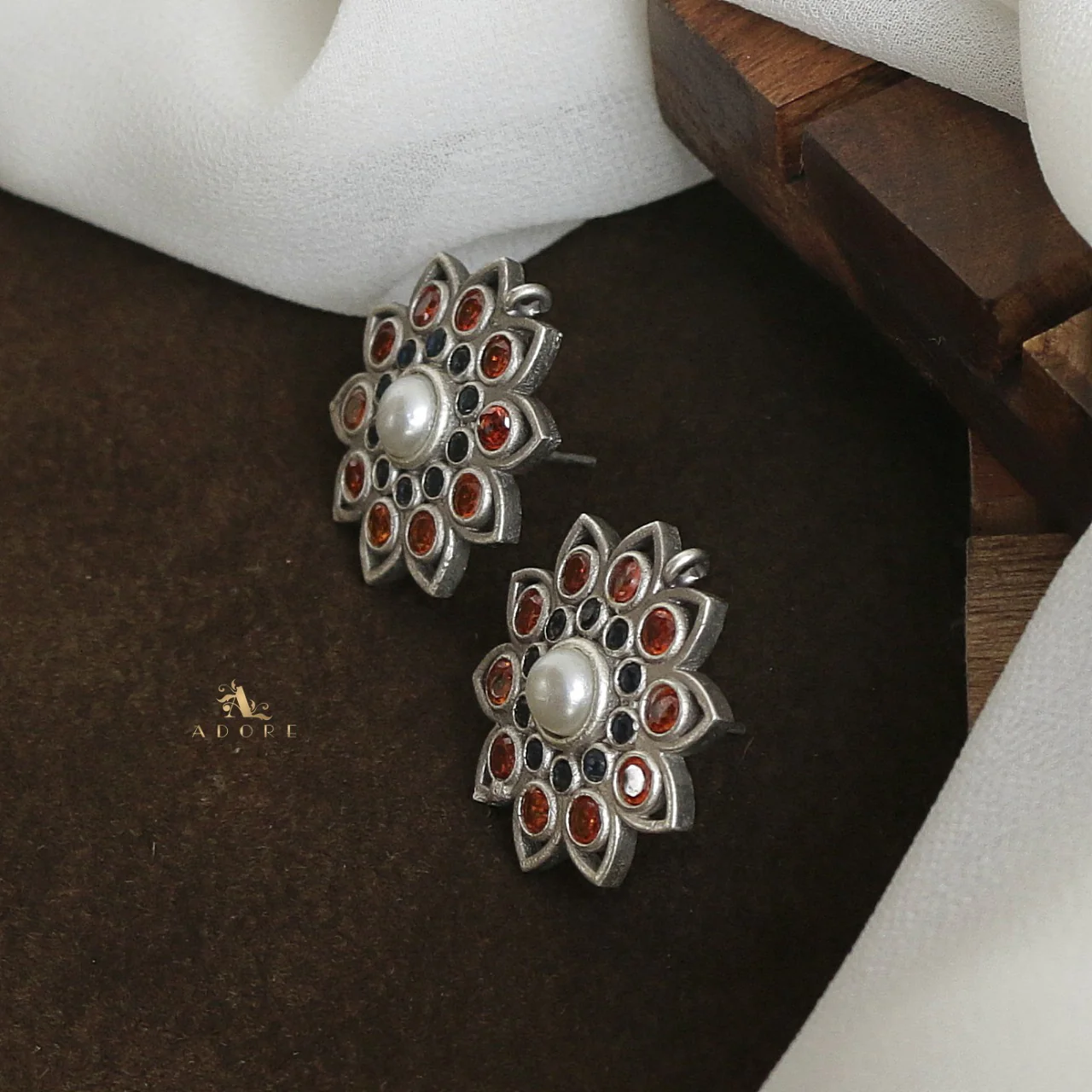 Larvia Flower Earring - Image 3