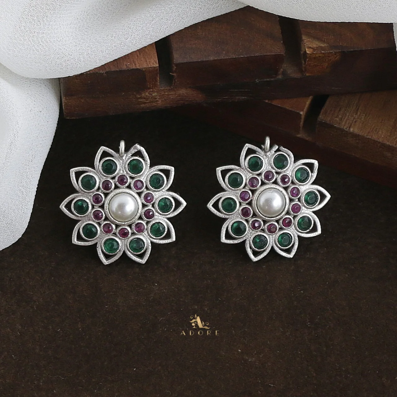 Larvia Flower Earring - Image 6