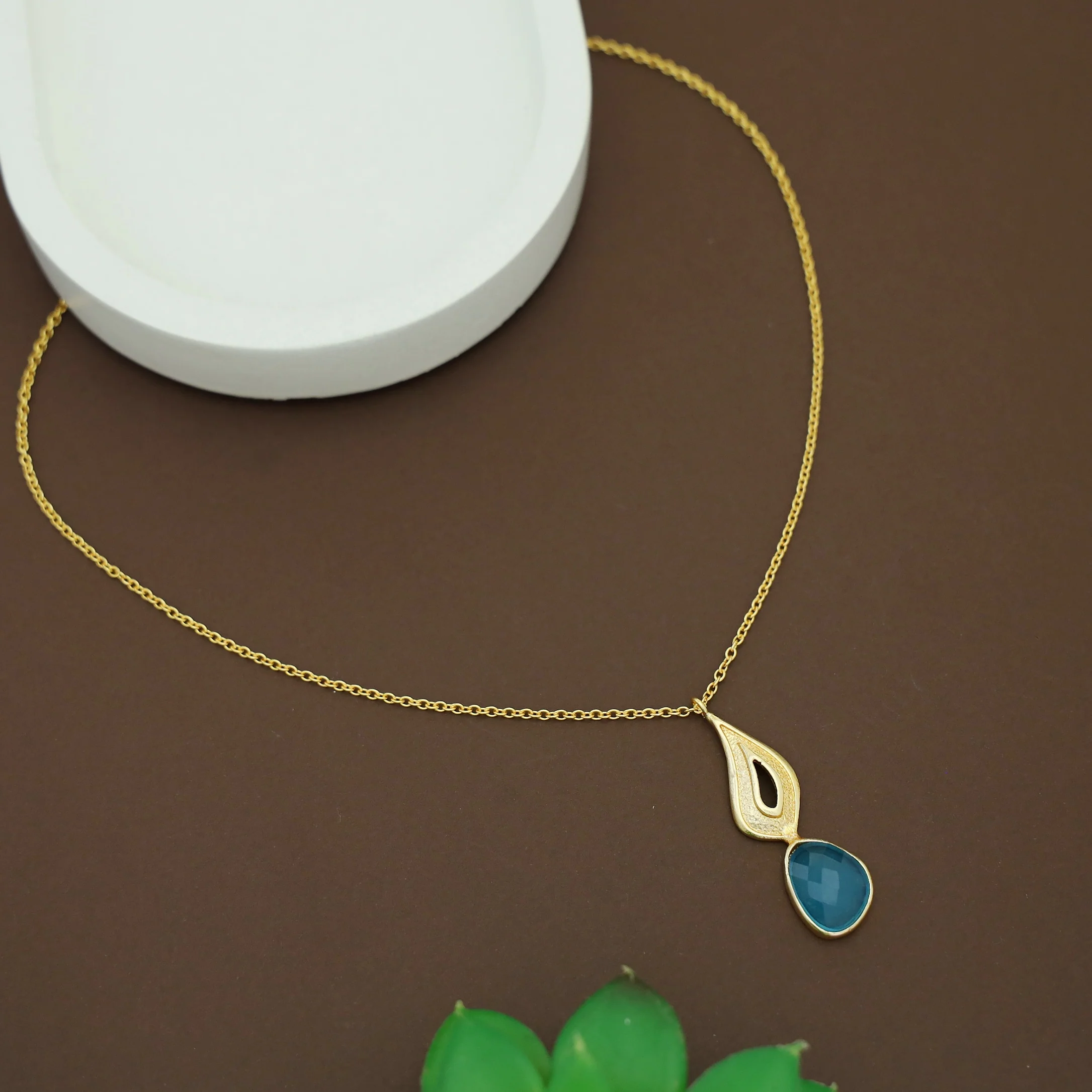 Lavie Golden Flame + Glossy Stone Necklace - Image 9