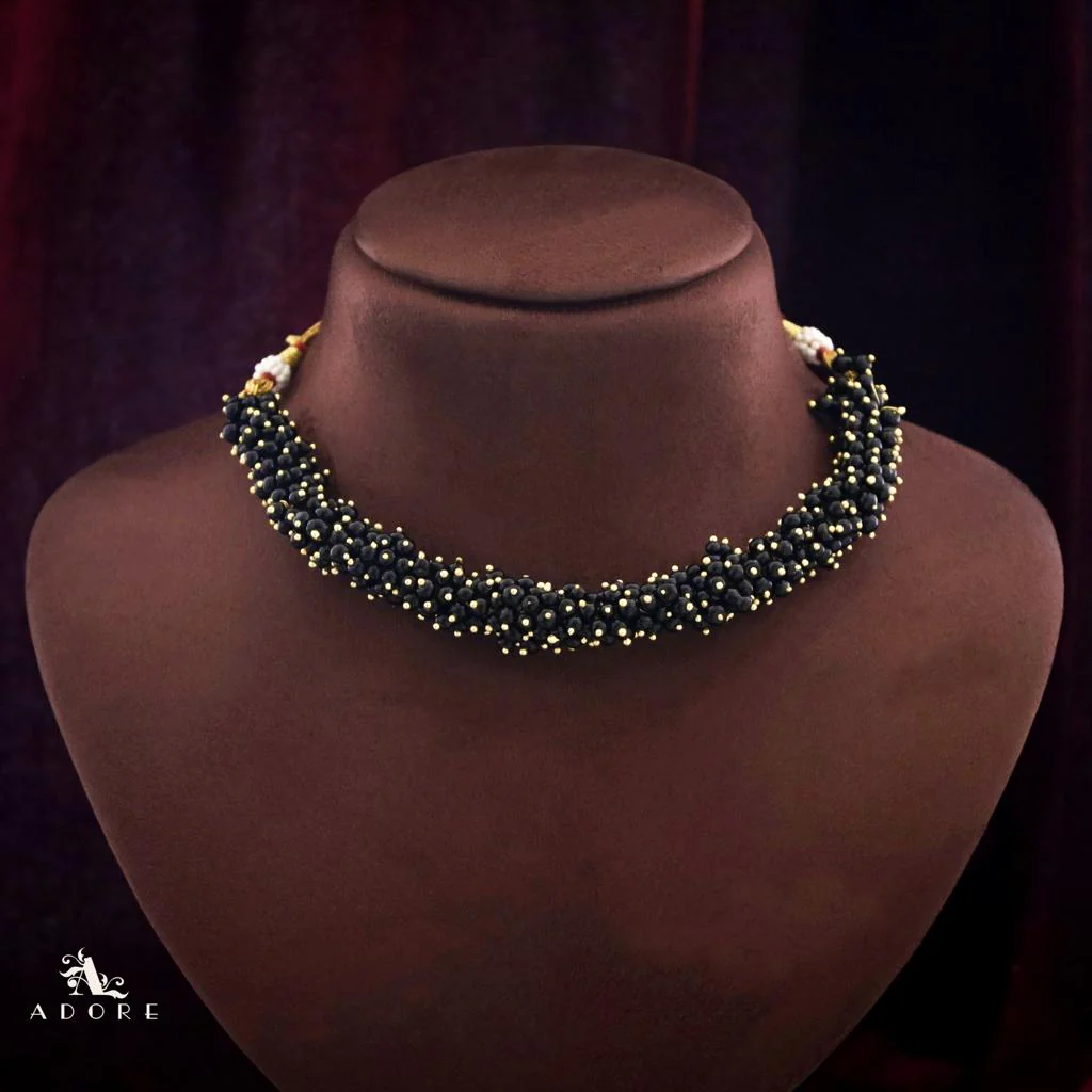 Lavinia Beads Short Neckpiece - Image 12