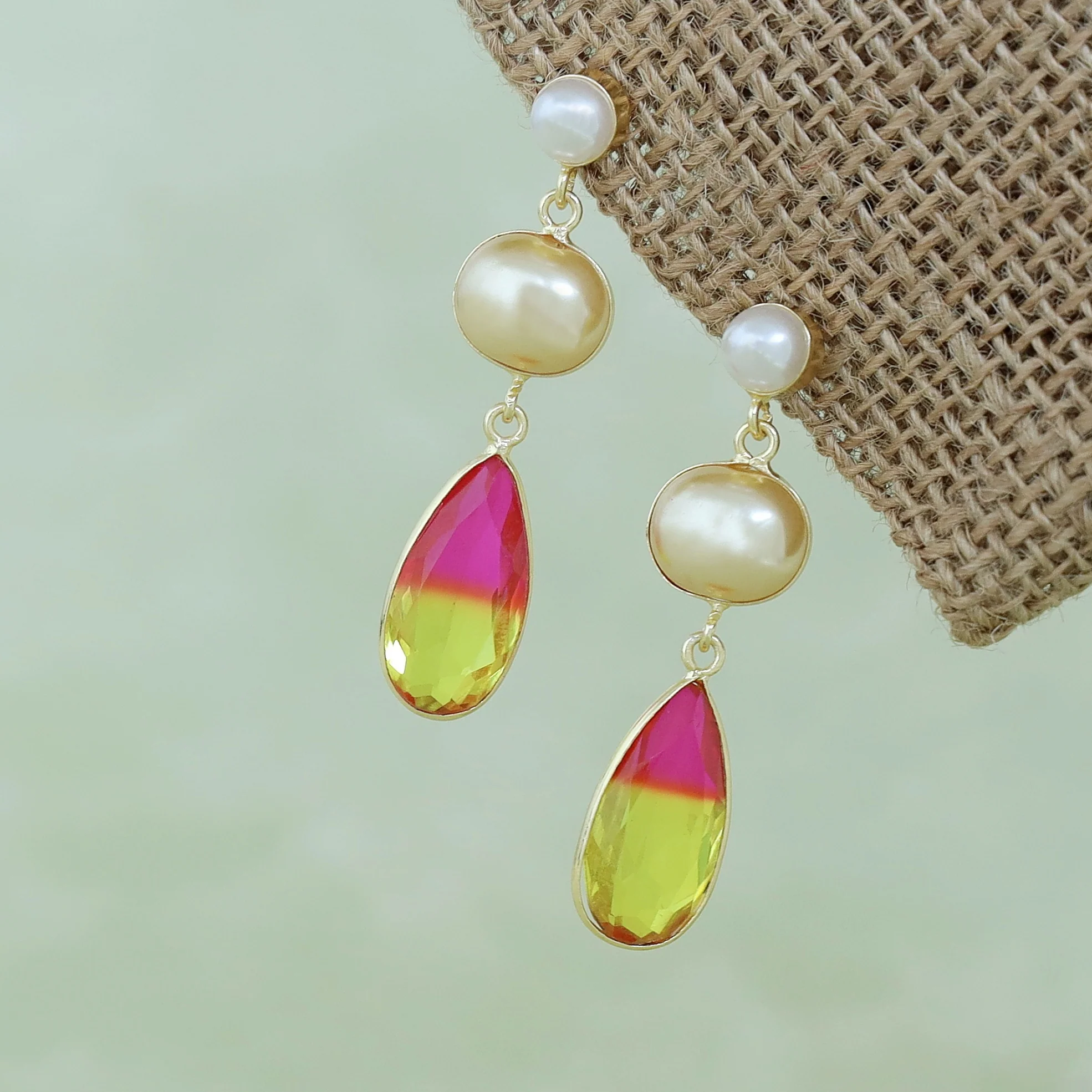 Laya Glossy And Pearl Earring - Image 11