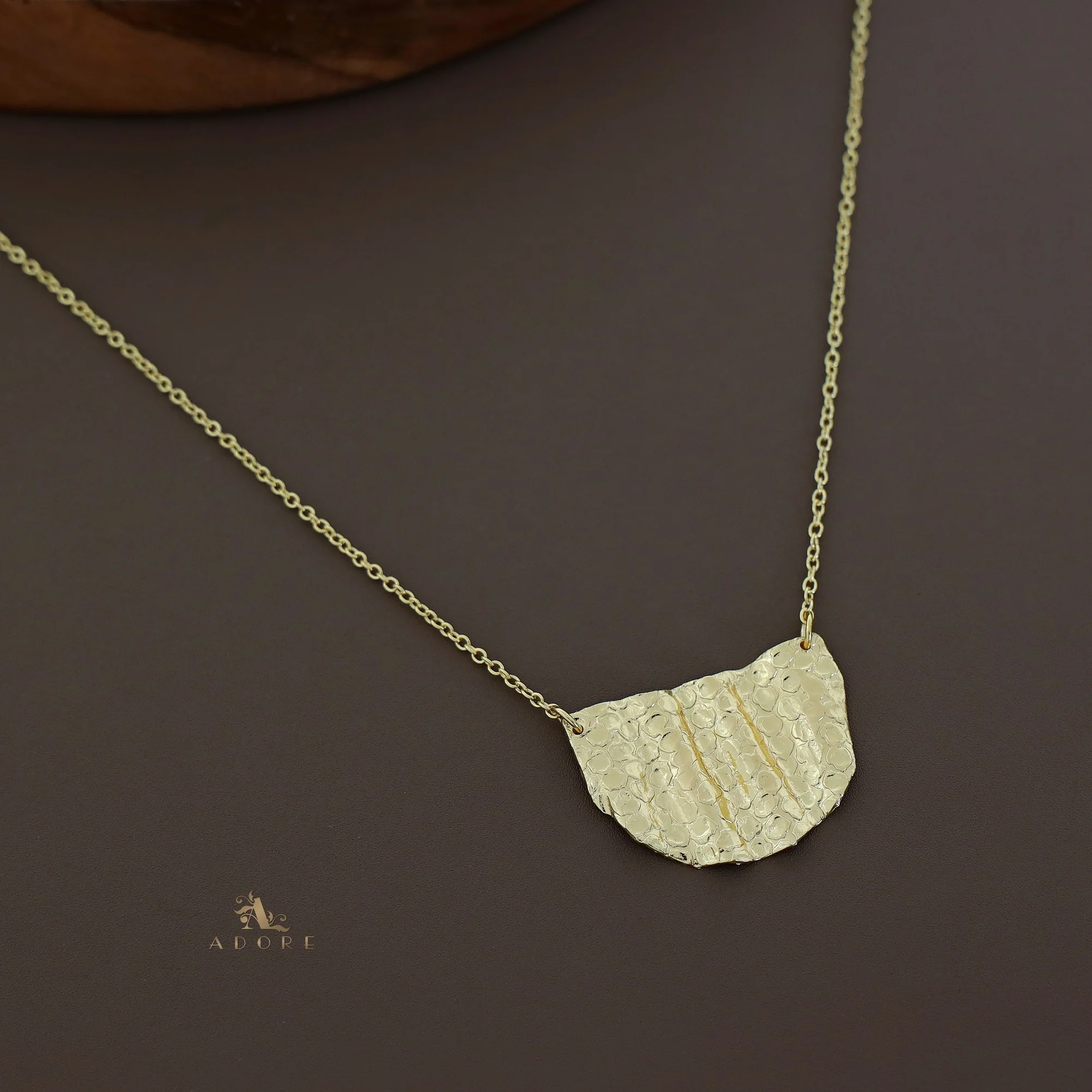 Leslie Golden Semi Circle Wavy Neckpiece - Image 2